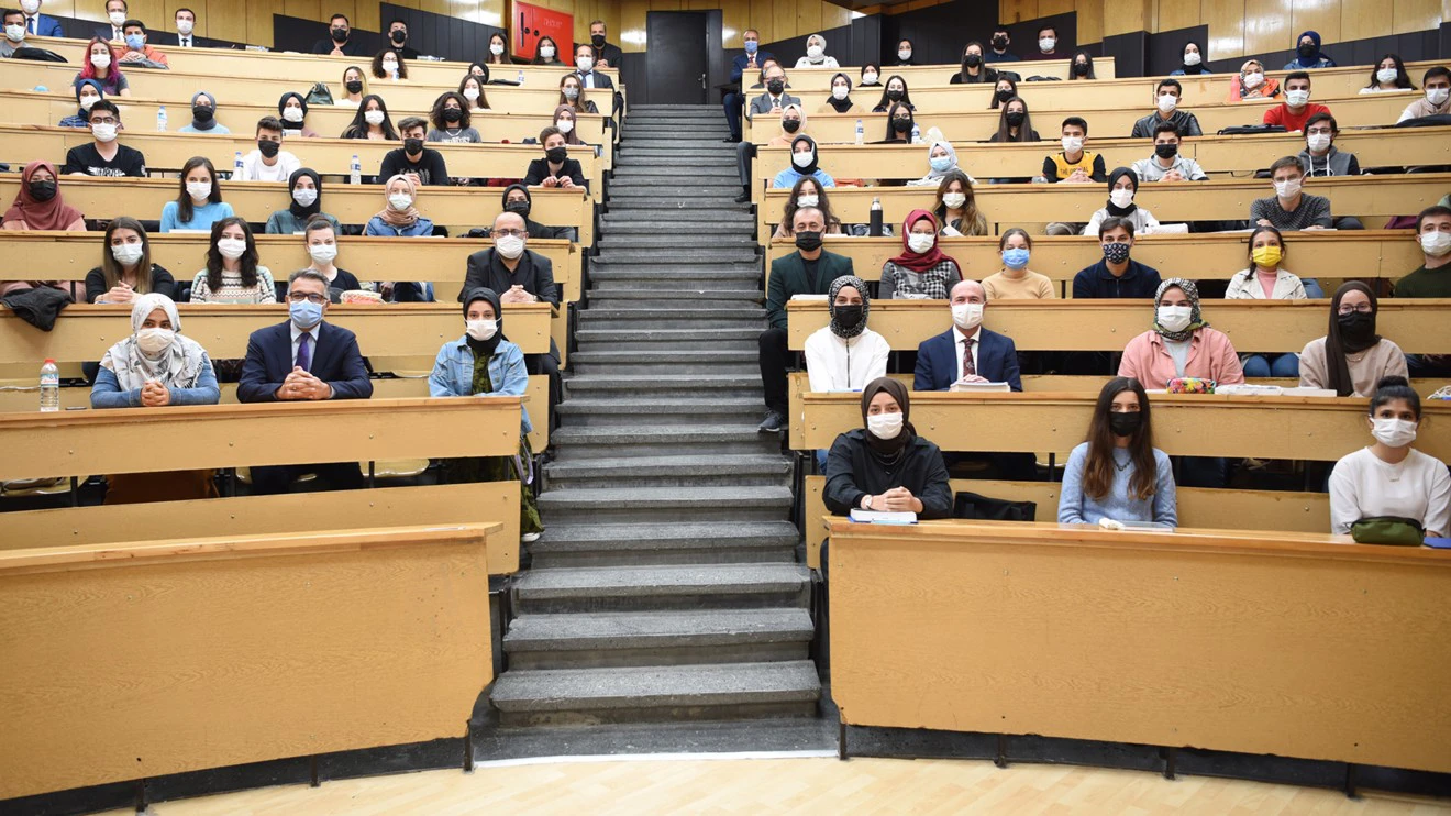 Seljuk Mayor Pekyatırmacı visits Selcuk University