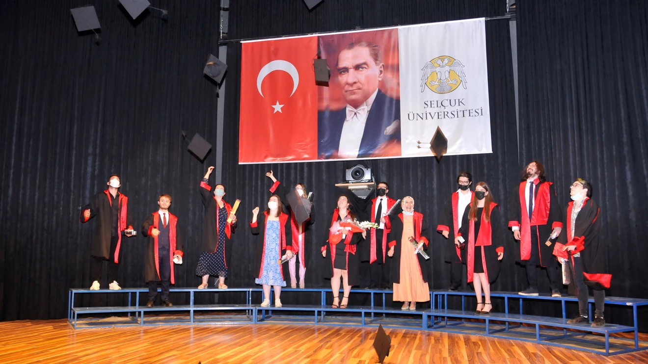12 students graduated from Selçuk University SFL Translation and Interpreting Department