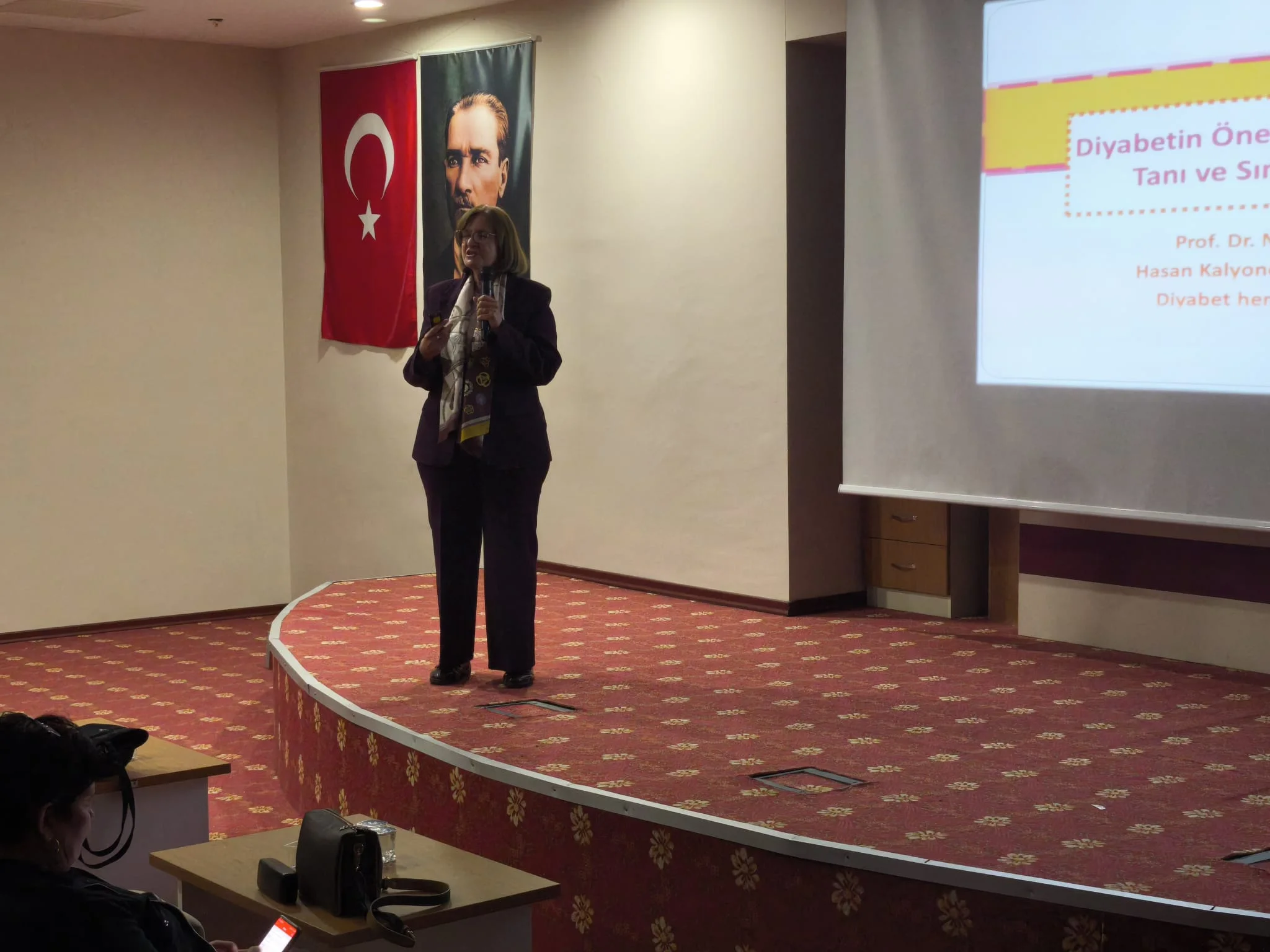 Hemşireler İçin Güncel Diyabet Yöntemi Eğitimi