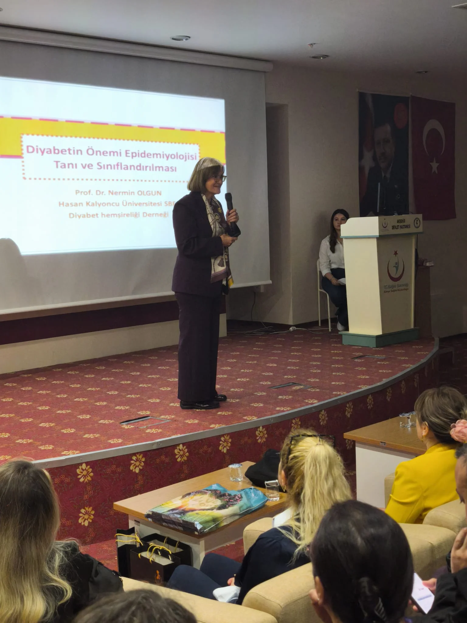 Hemşireler İçin Güncel Diyabet Yöntemi Eğitimi