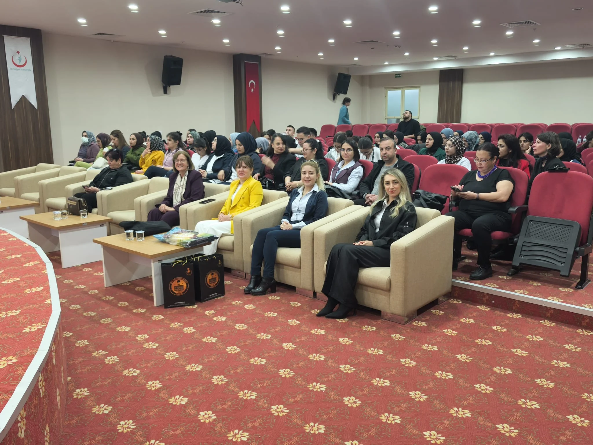 Hemşireler İçin Güncel Diyabet Yöntemi Eğitimi