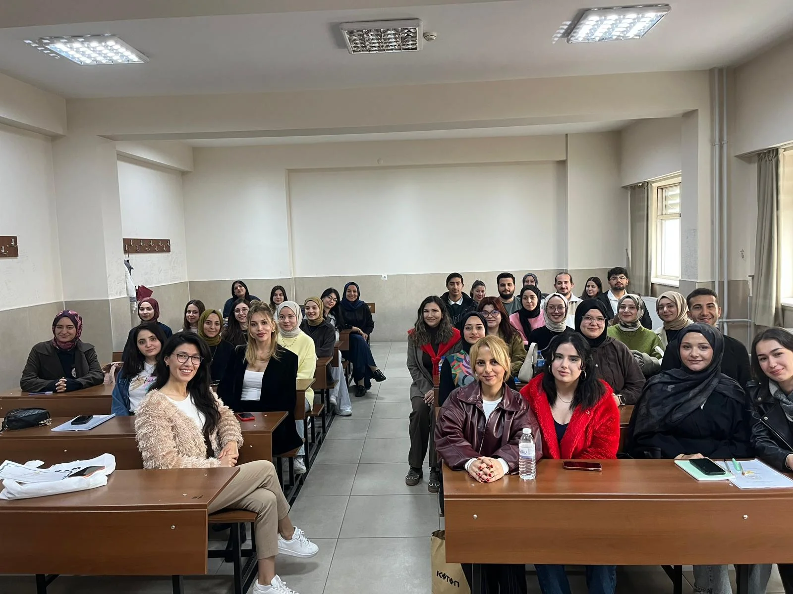 Klinik ve Toplu Beslenme Sistemlerinde Diyetisyen Olmak