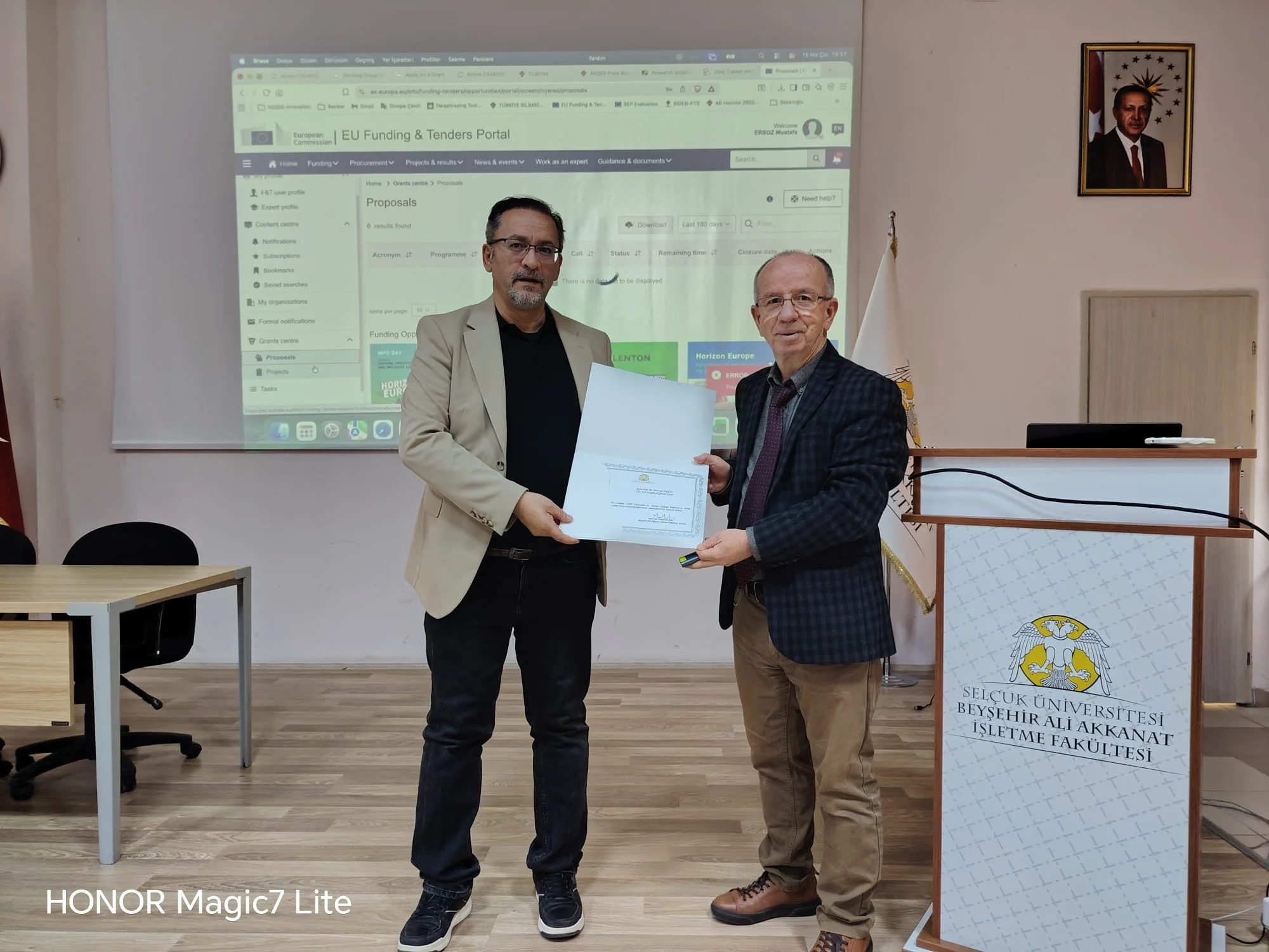 Beyşehir Kampüsü’nde "COST Aksiyonları ve Kariyer Gelişimi" Semineri Gerçekleştirildi.