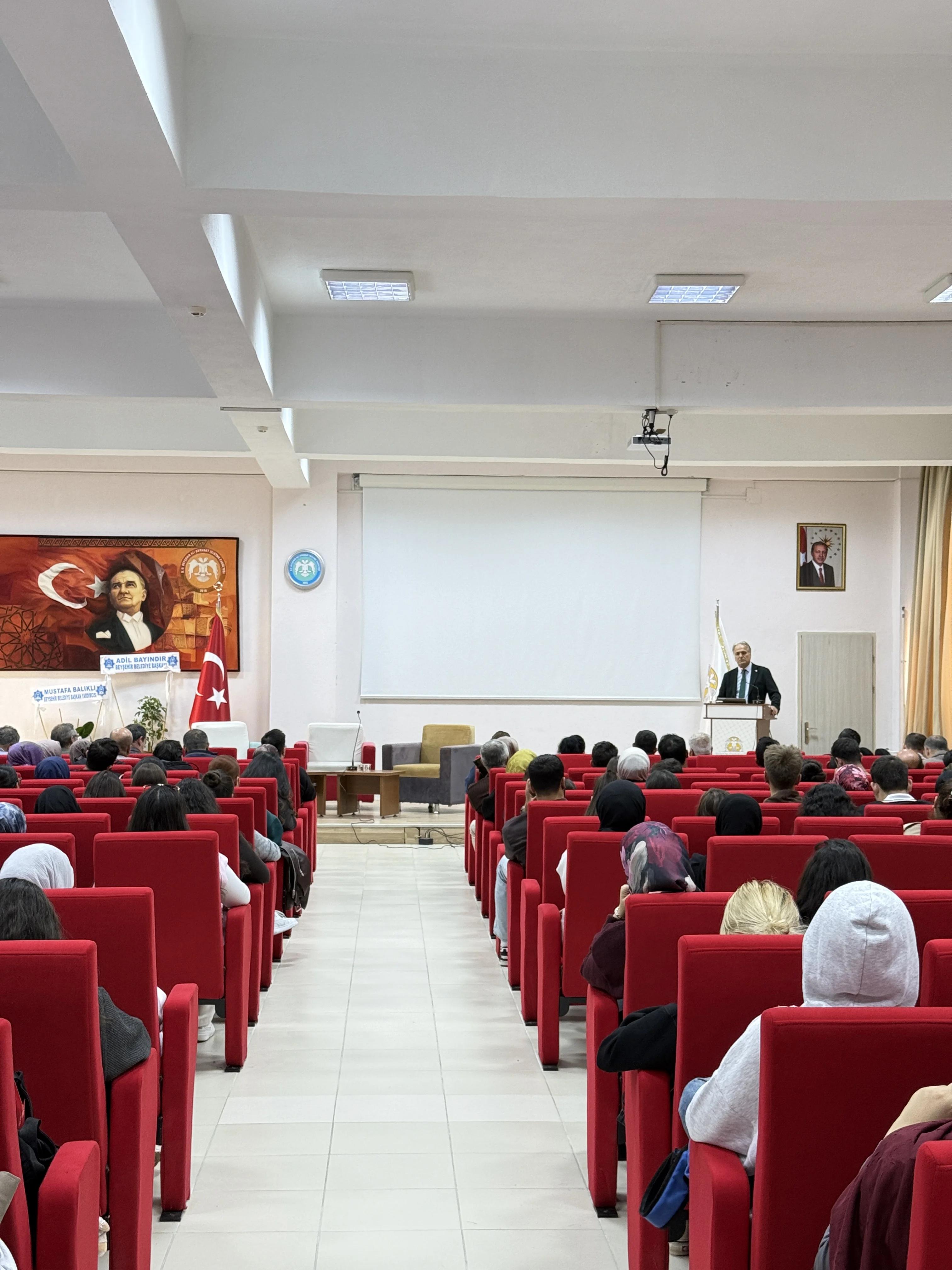 Beyşehir Ali Akkanat İşletme Fakültesinde “Terörsüz Türkiye ve Türkiye Yüzyılı” Konferansı düzenlendi
