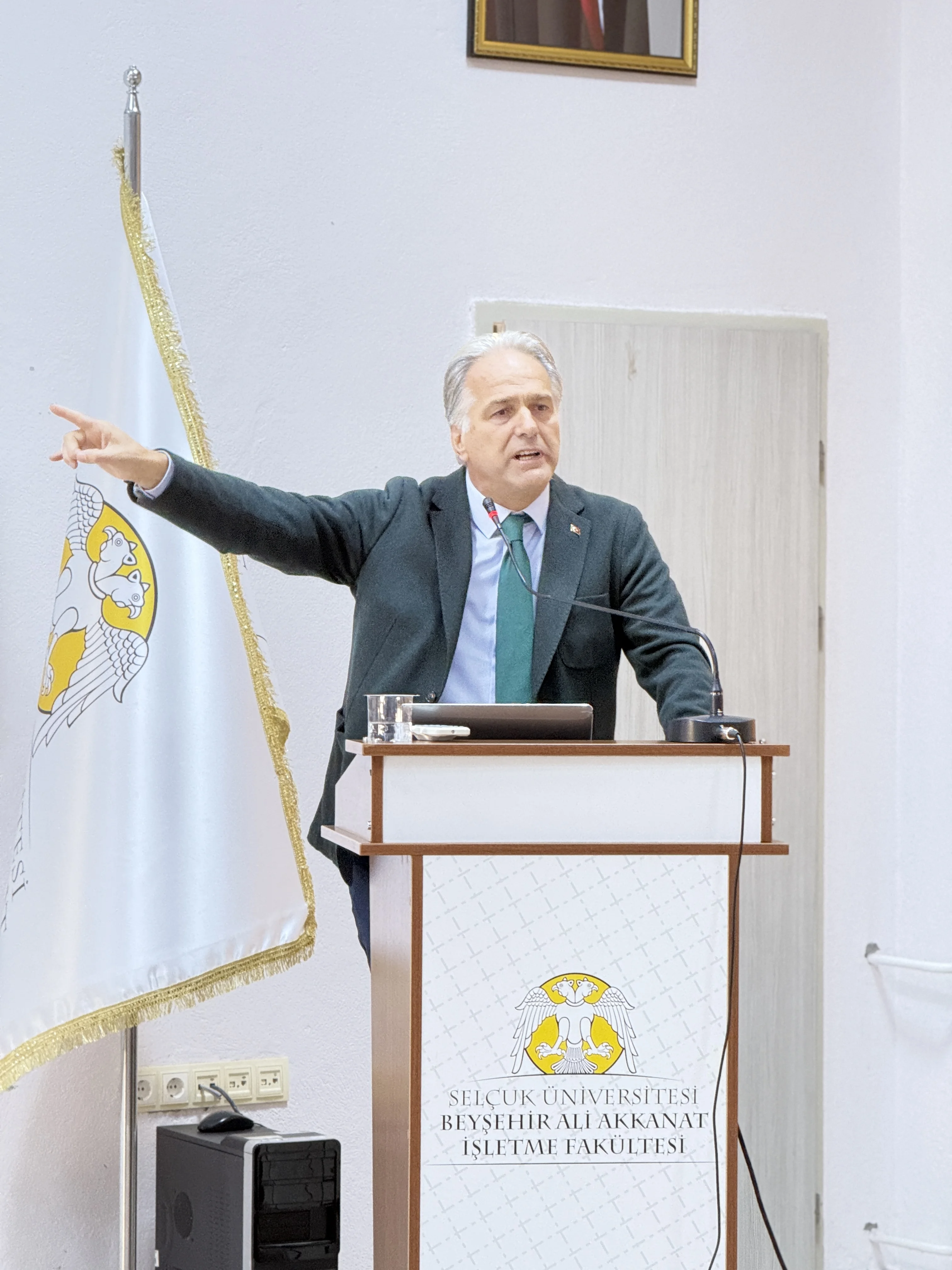 Beyşehir Ali Akkanat İşletme Fakültesinde “Terörsüz Türkiye ve Türkiye Yüzyılı” Konferansı düzenlendi