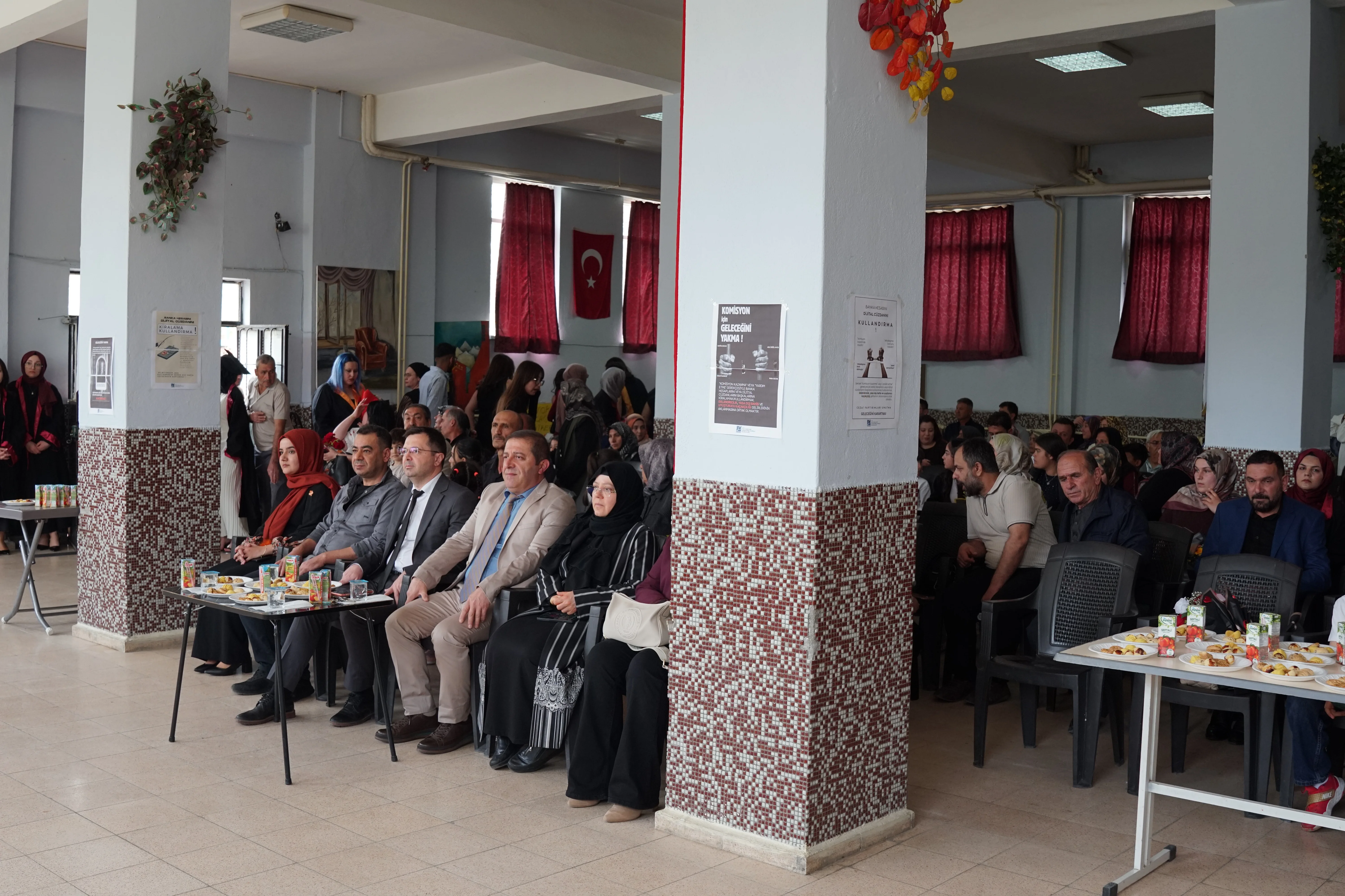 Bozkır Meslek Yüksekokulu’ndan 31. Mezuniyet Coşkusu