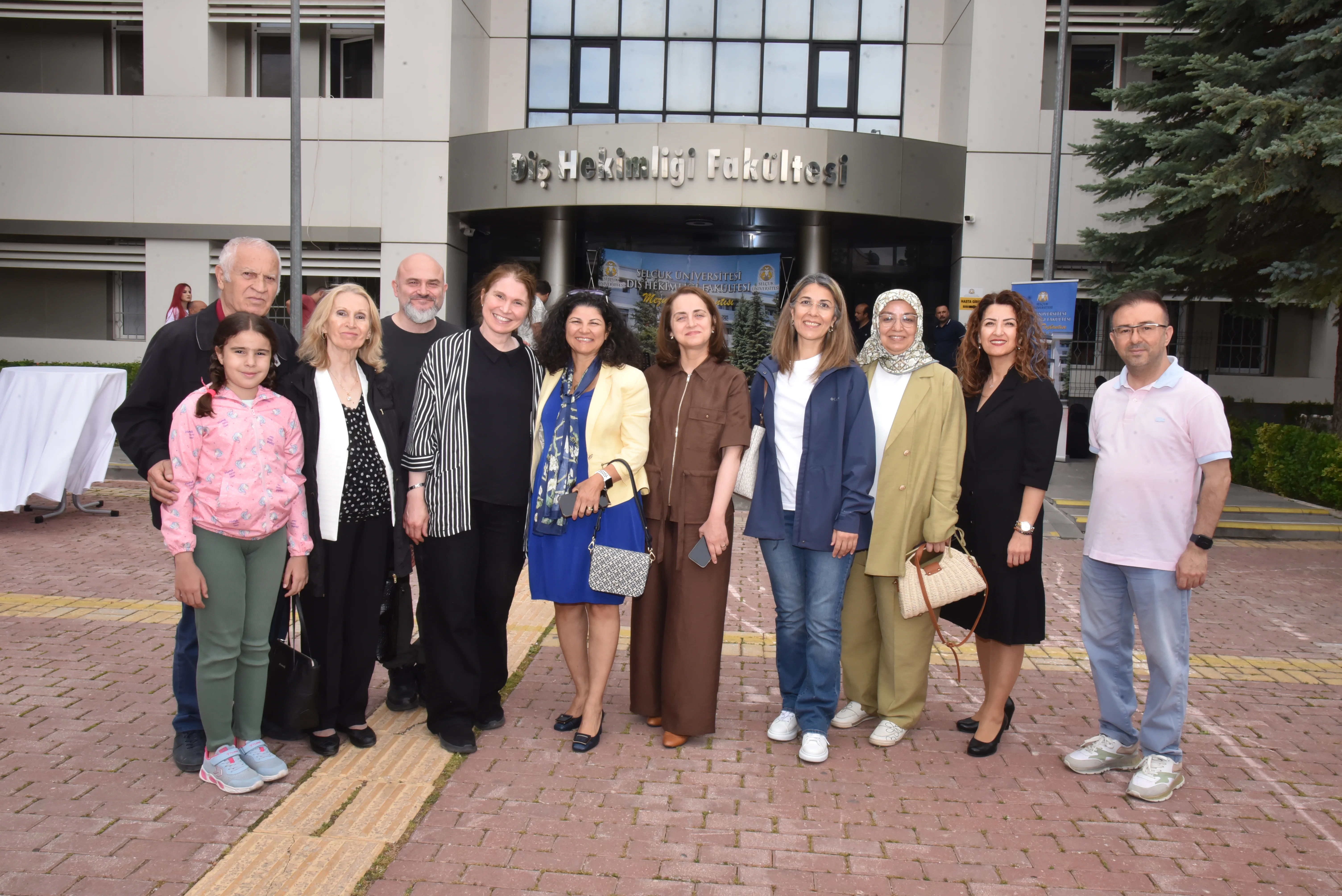 Selçuk Üniversitesi Diş Hekimliği Fakültesi Mezunları Geleneksel Buluşmada Bir Araya Geldi