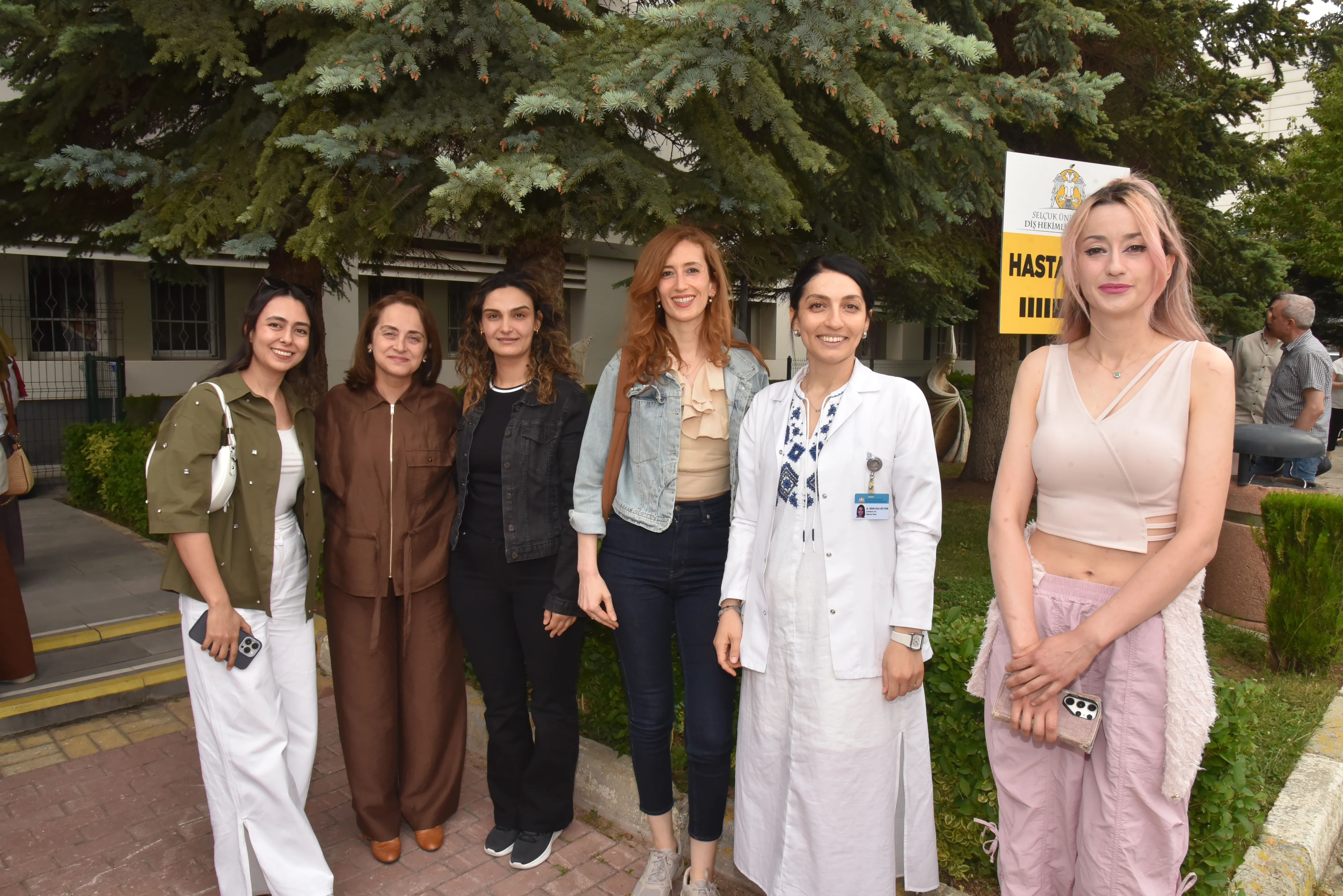 Selçuk Üniversitesi Diş Hekimliği Fakültesi Mezunları Geleneksel Buluşmada Bir Araya Geldi