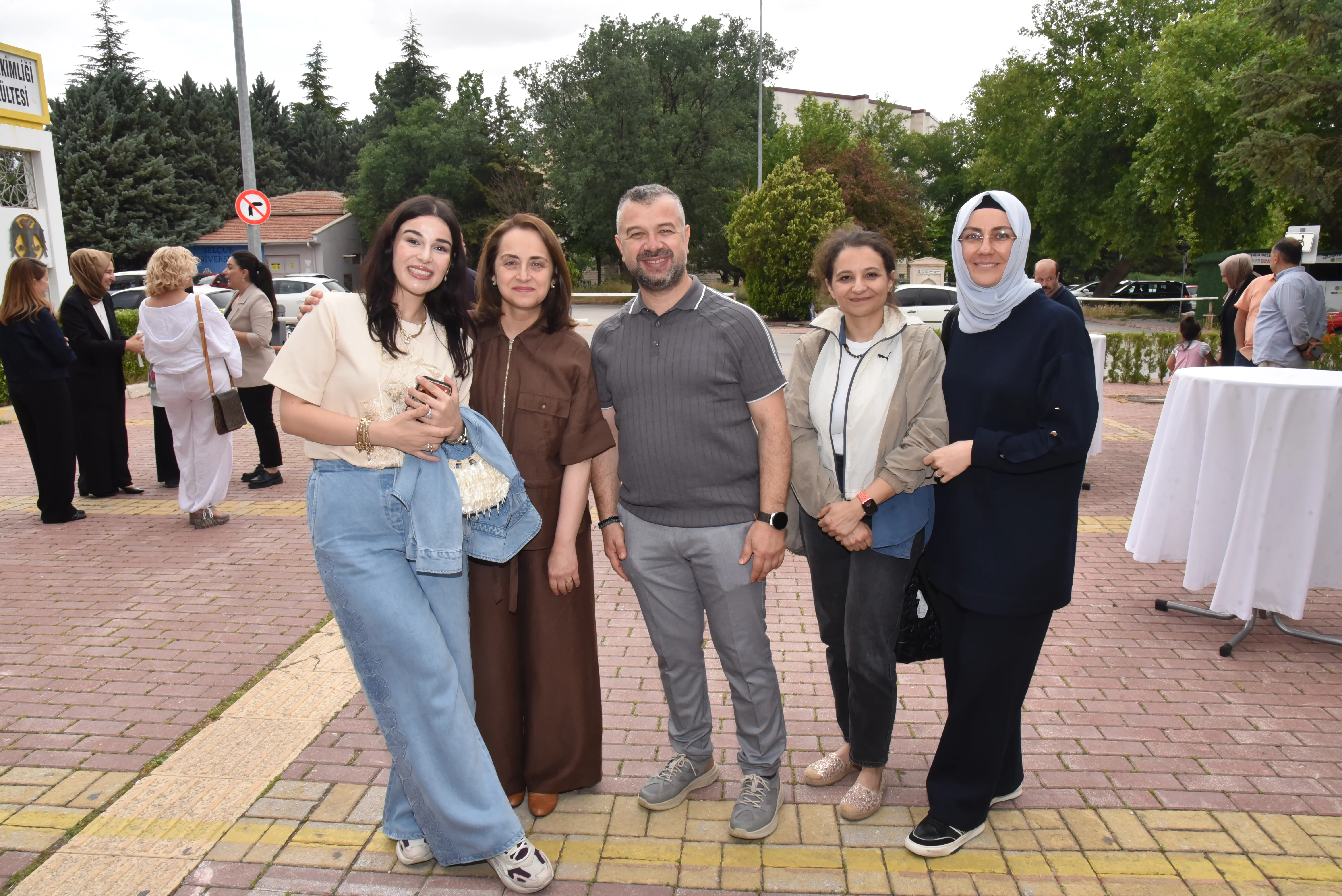 Selçuk Üniversitesi Diş Hekimliği Fakültesi Mezunları Geleneksel Buluşmada Bir Araya Geldi
