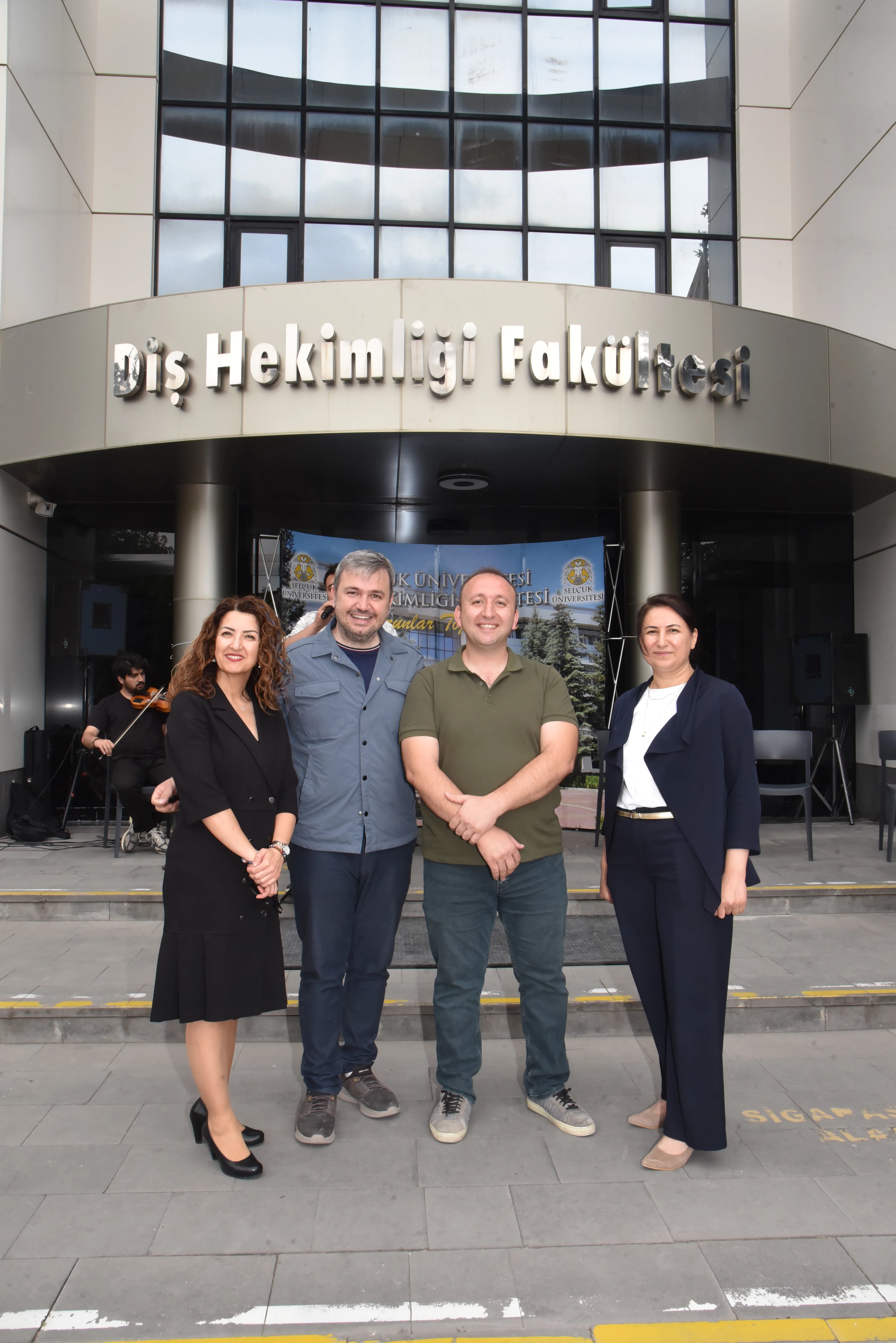 Selçuk Üniversitesi Diş Hekimliği Fakültesi Mezunları Geleneksel Buluşmada Bir Araya Geldi