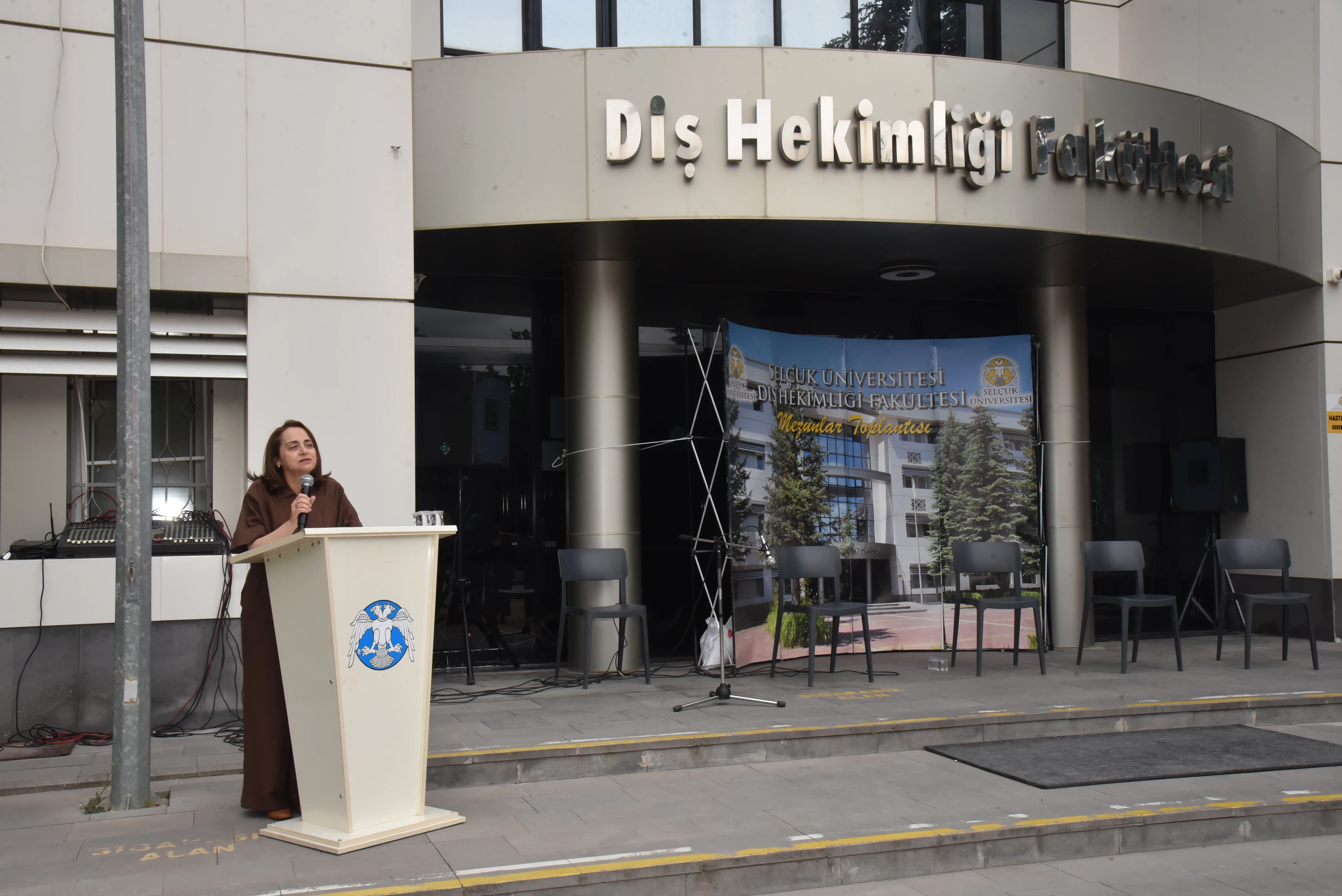 Selçuk Üniversitesi Diş Hekimliği Fakültesi Mezunları Geleneksel Buluşmada Bir Araya Geldi