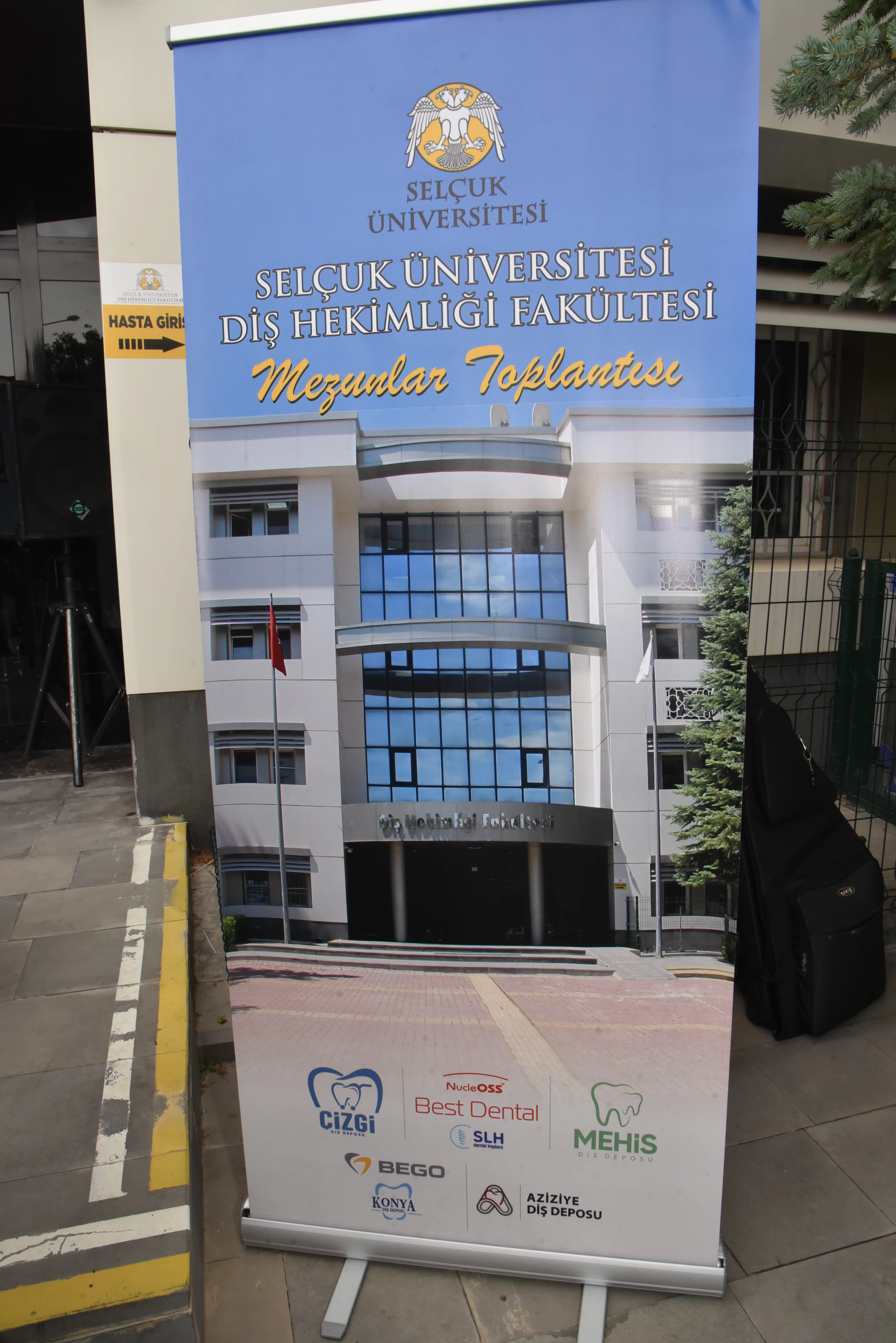 Selçuk Üniversitesi Diş Hekimliği Fakültesi Mezunları Geleneksel Buluşmada Bir Araya Geldi