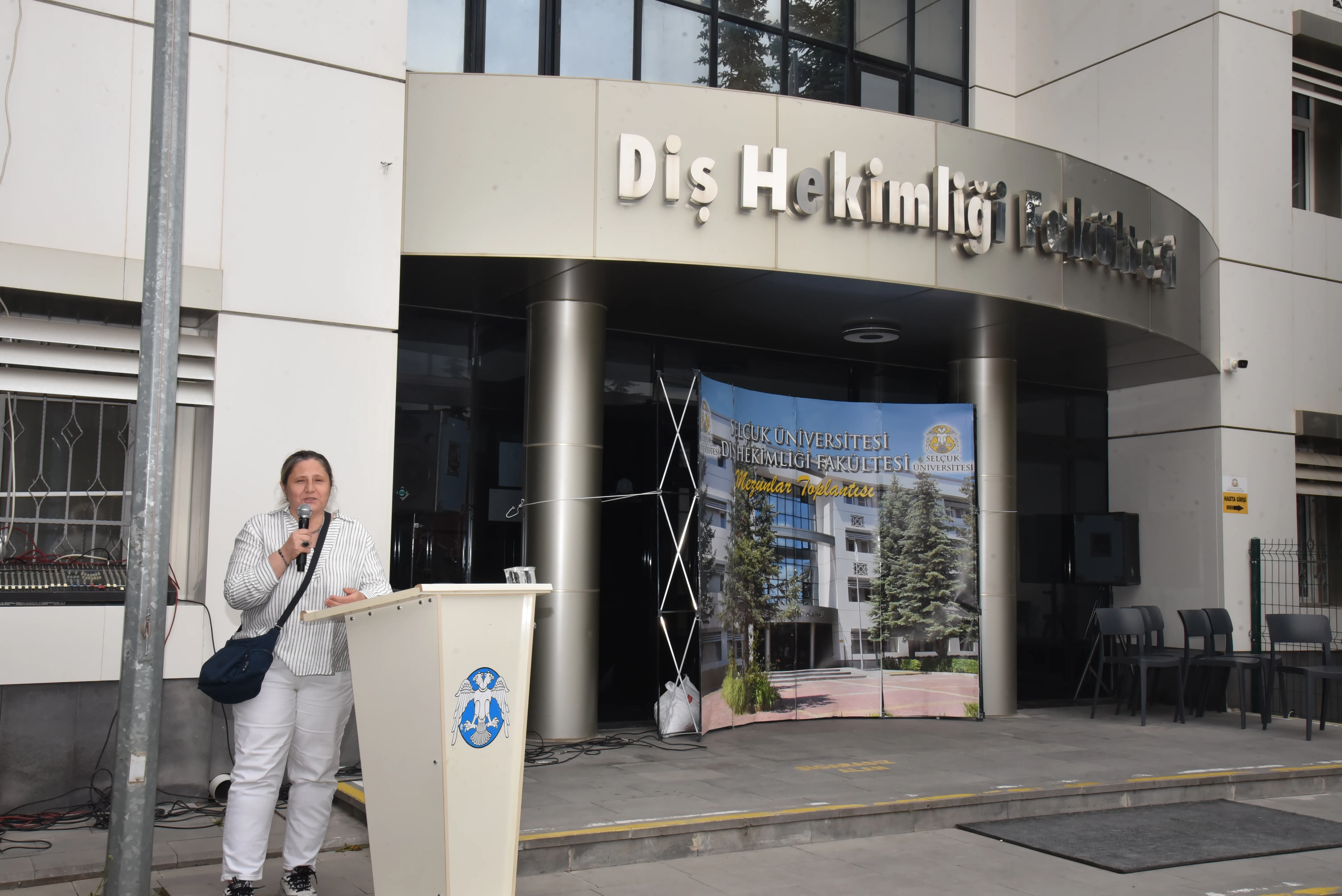 Selçuk Üniversitesi Diş Hekimliği Fakültesi Mezunları Geleneksel Buluşmada Bir Araya Geldi