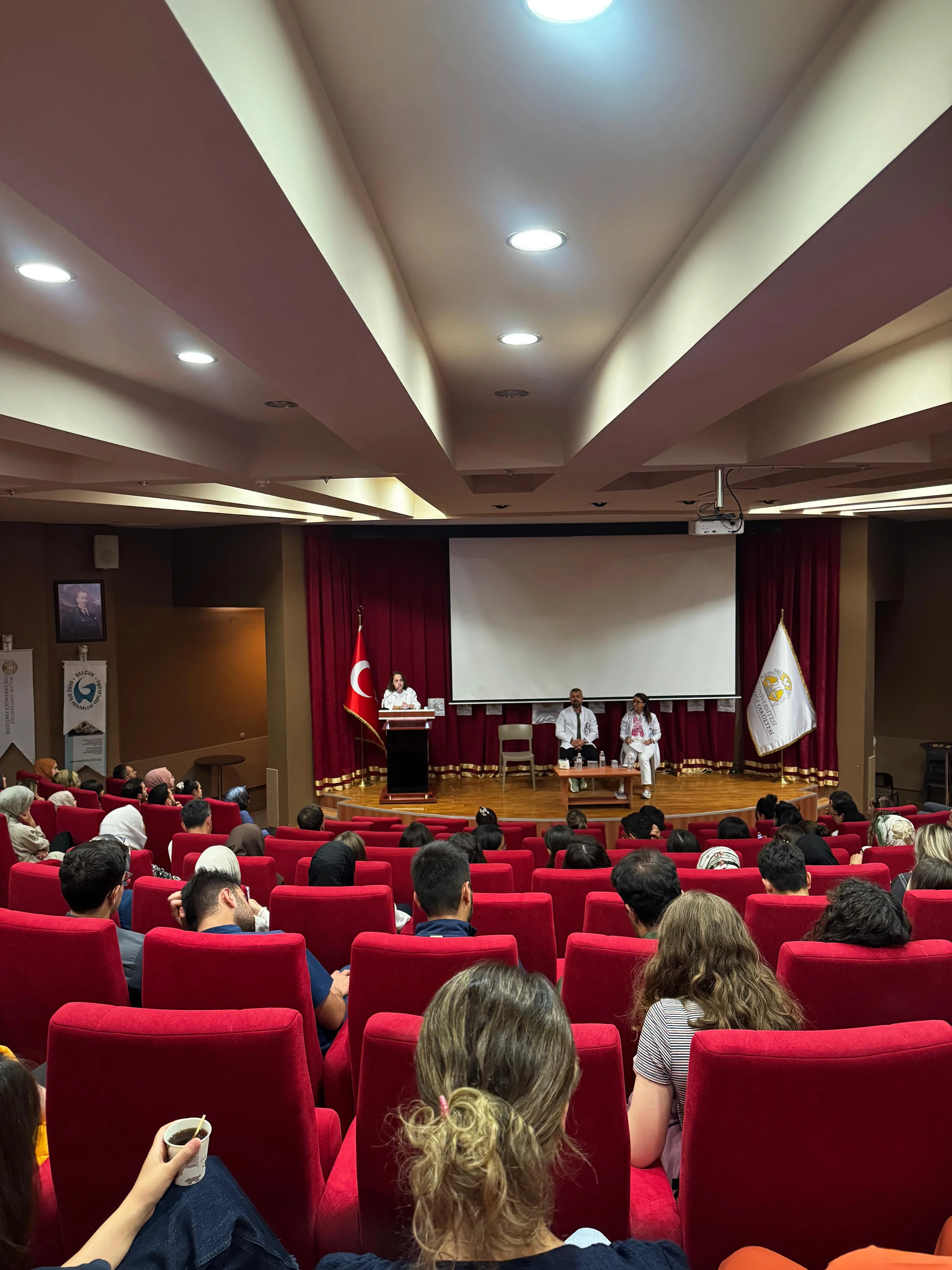 Fakültemizde Araştırma Görevlisi Değerlendirme ve Bilgilendirme Toplantısı gerçekleştirildi
