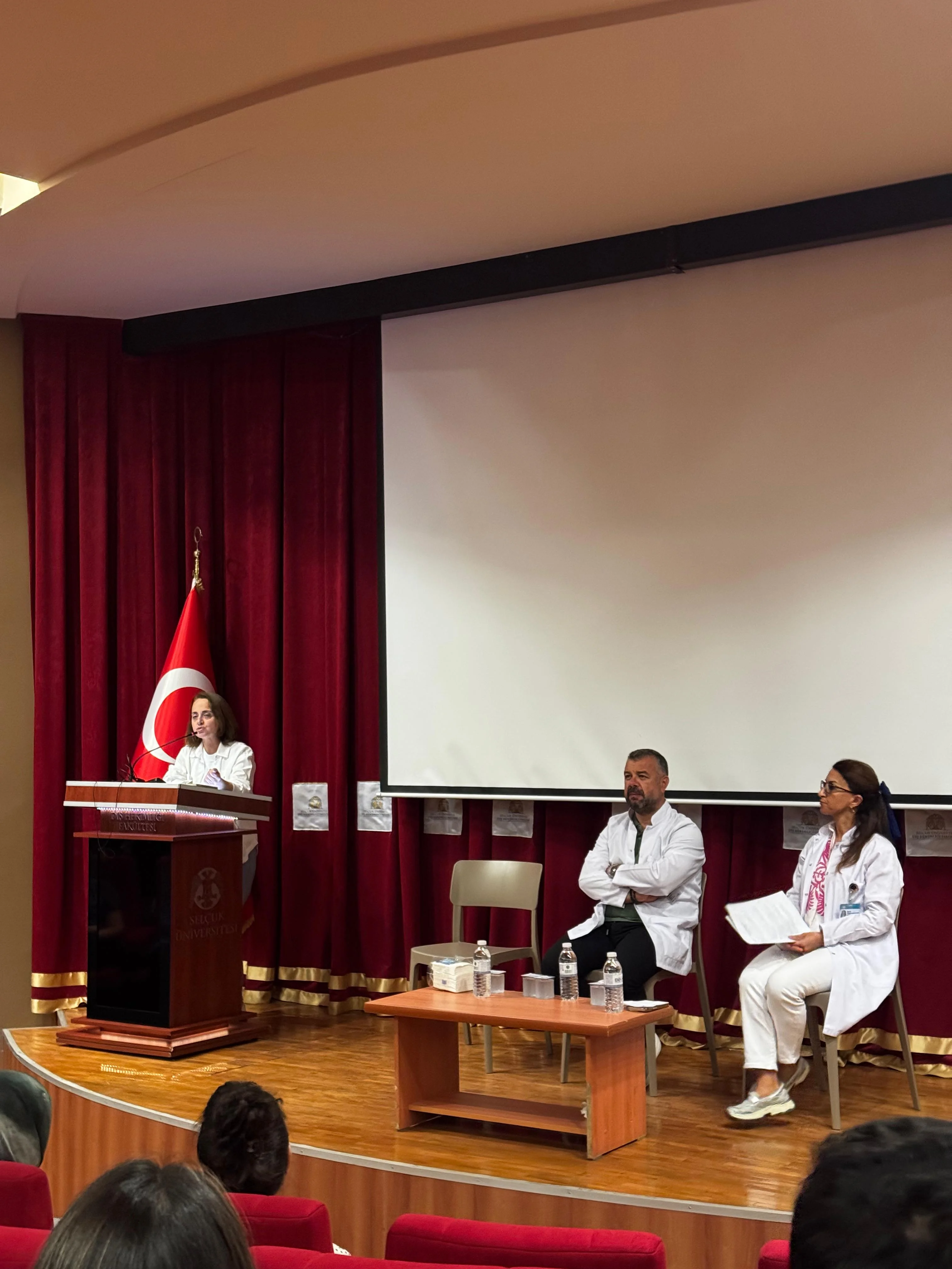 Fakültemizde Araştırma Görevlisi Değerlendirme ve Bilgilendirme Toplantısı gerçekleştirildi