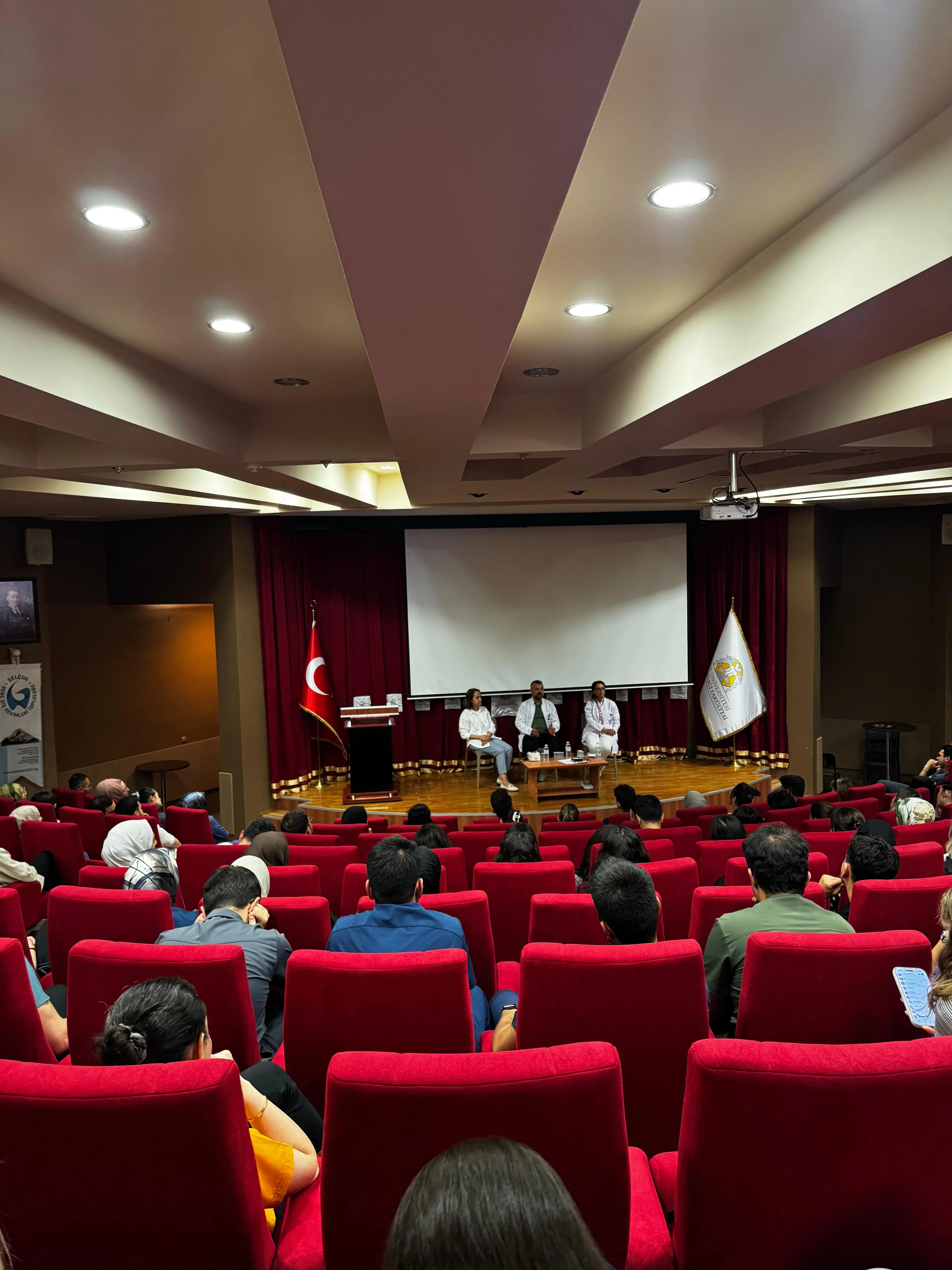 Fakültemizde Araştırma Görevlisi Değerlendirme ve Bilgilendirme Toplantısı gerçekleştirildi