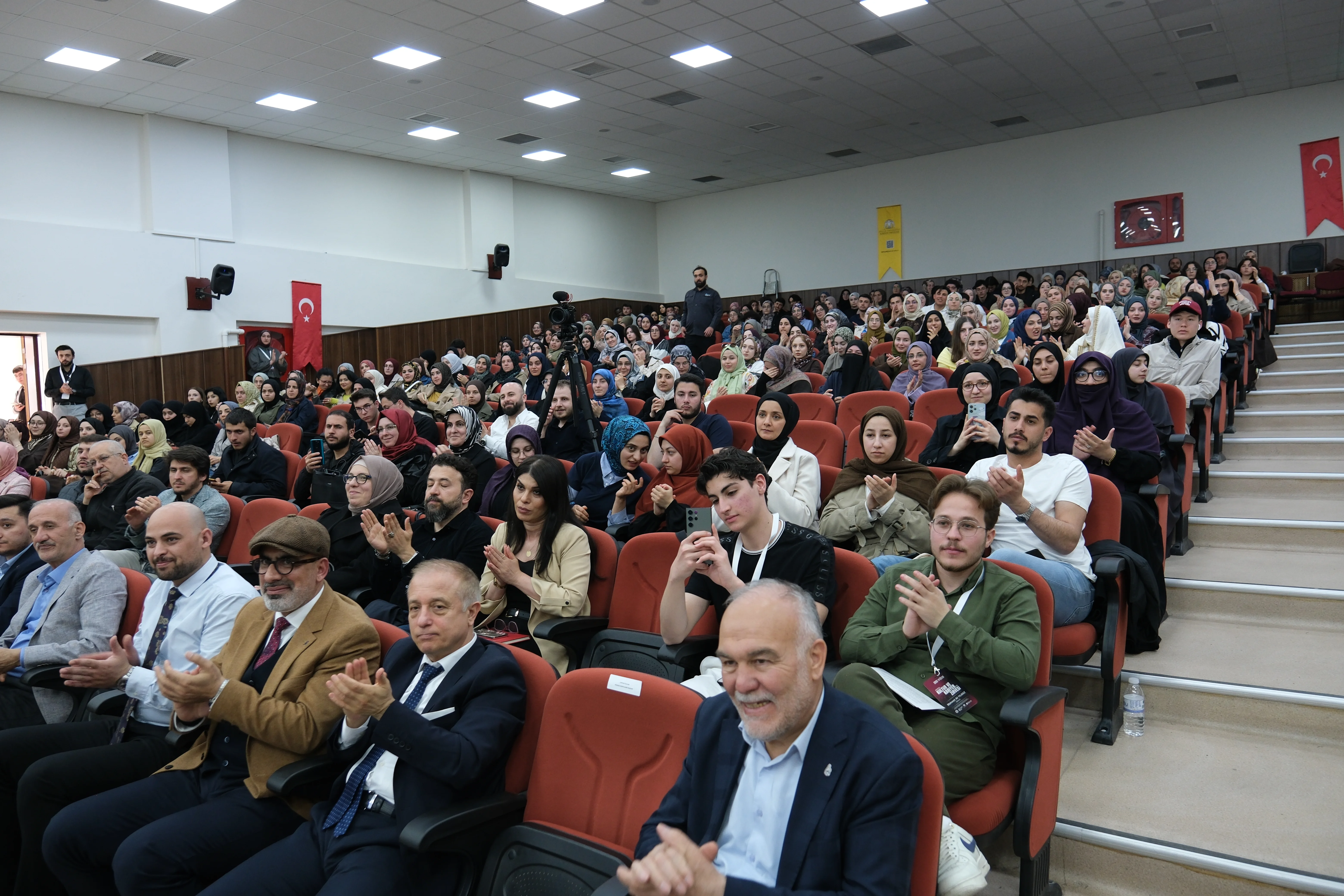 Selçuk Üniversitesinde Arapça Kültür ve Kariyer Zirvesi düzenlendi