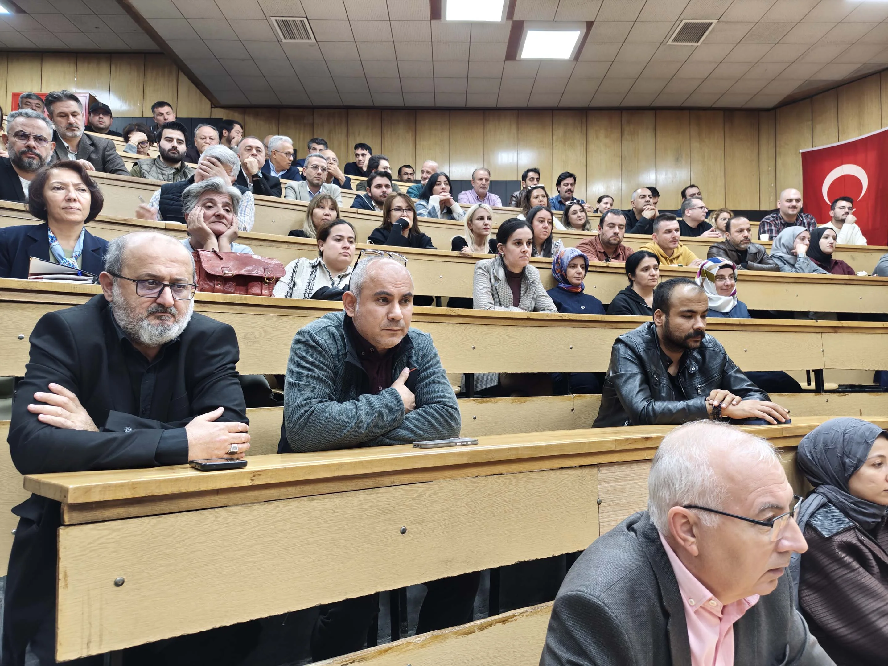 Selçuk Üniversitesi Edebiyat Fakültesinde 2026-2027 Eğitim-Öğretim Yılı Akademik Kurul Toplantısı Gerçekleştirildi