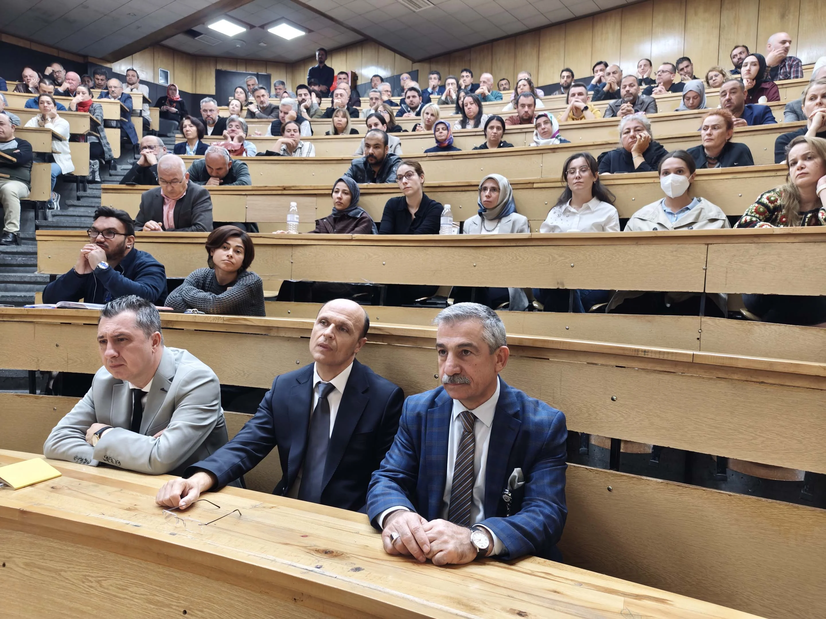 Selçuk Üniversitesi Edebiyat Fakültesinde 2026-2027 Eğitim-Öğretim Yılı Akademik Kurul Toplantısı Gerçekleştirildi