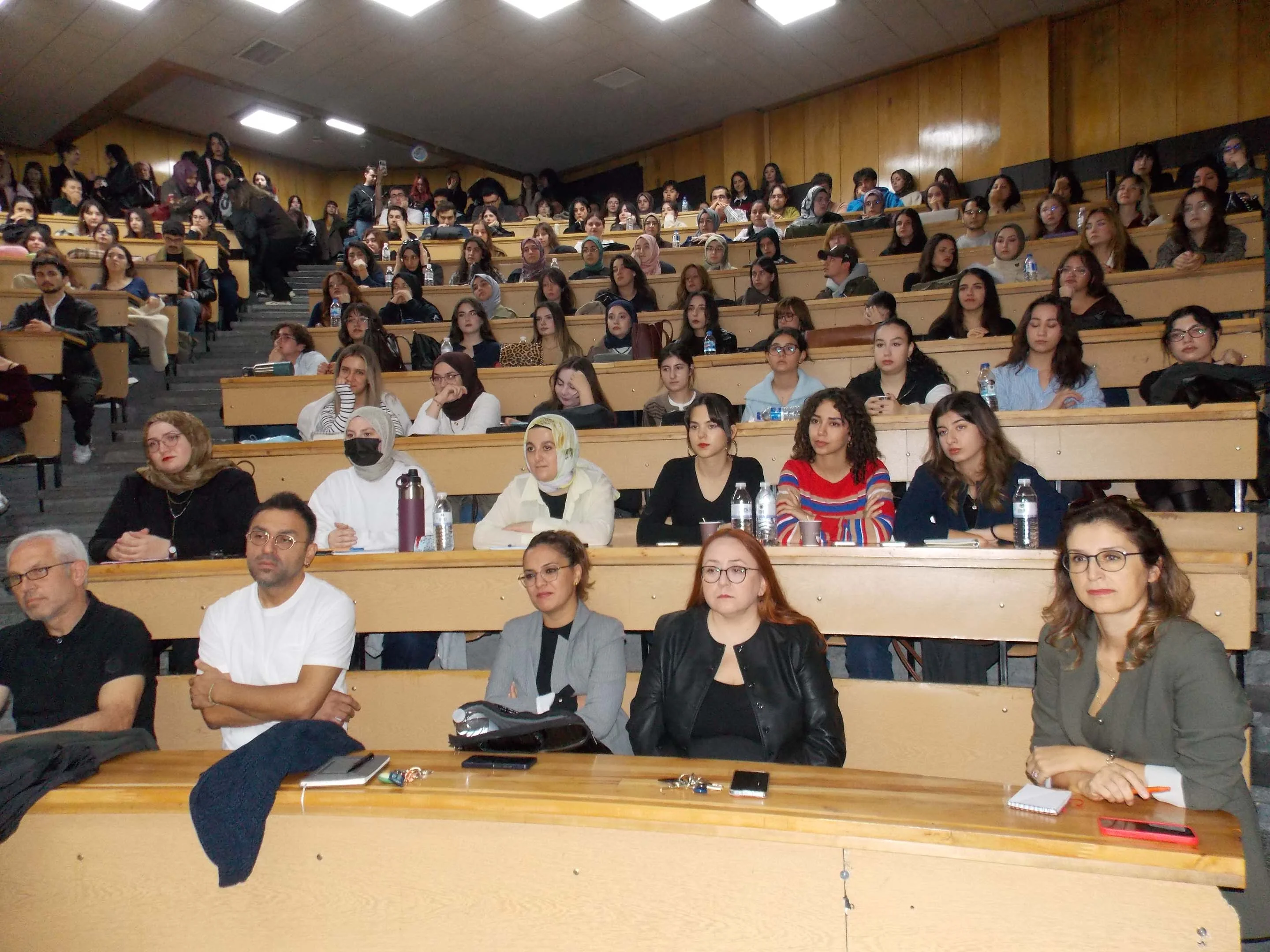 14. ELL Etkinlikleri Kapsamında Edebiyat Konferansı Gerçekleştirildi