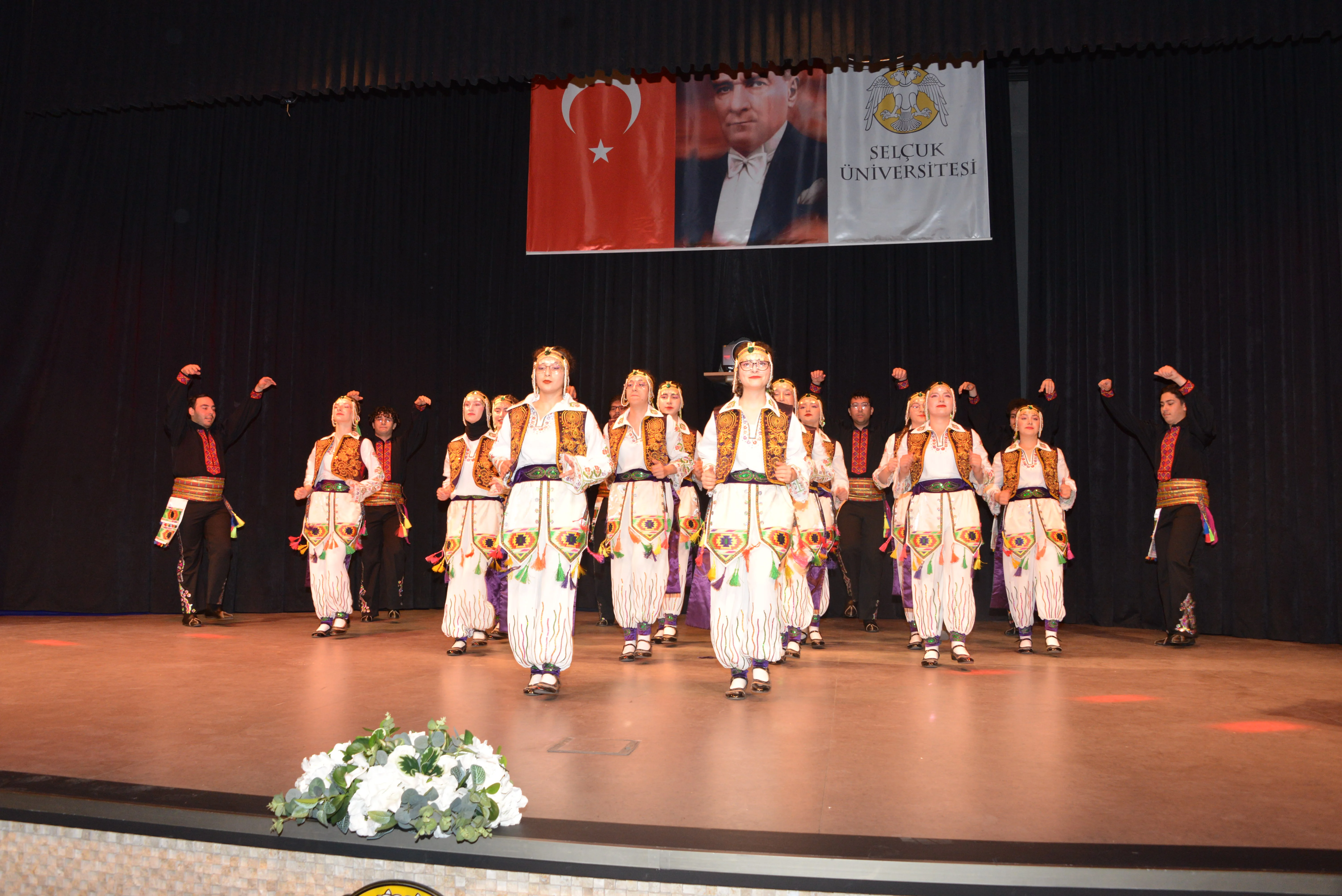 Fakültemiz 2025-2026 Eğitim Öğretim Yılı Mezuniyet Töreni Gerçekleştirildi