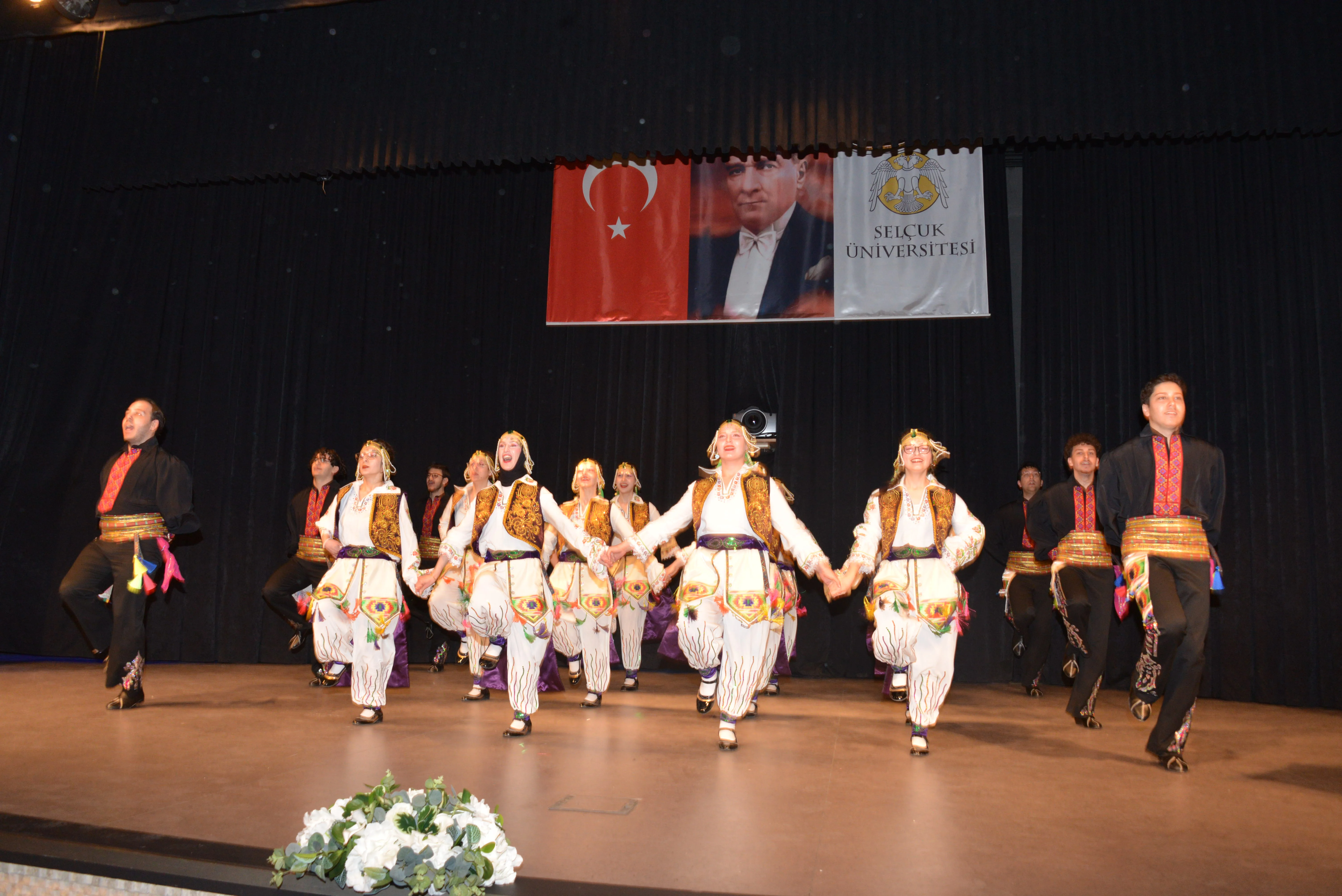 Fakültemiz 2025-2026 Eğitim Öğretim Yılı Mezuniyet Töreni Gerçekleştirildi
