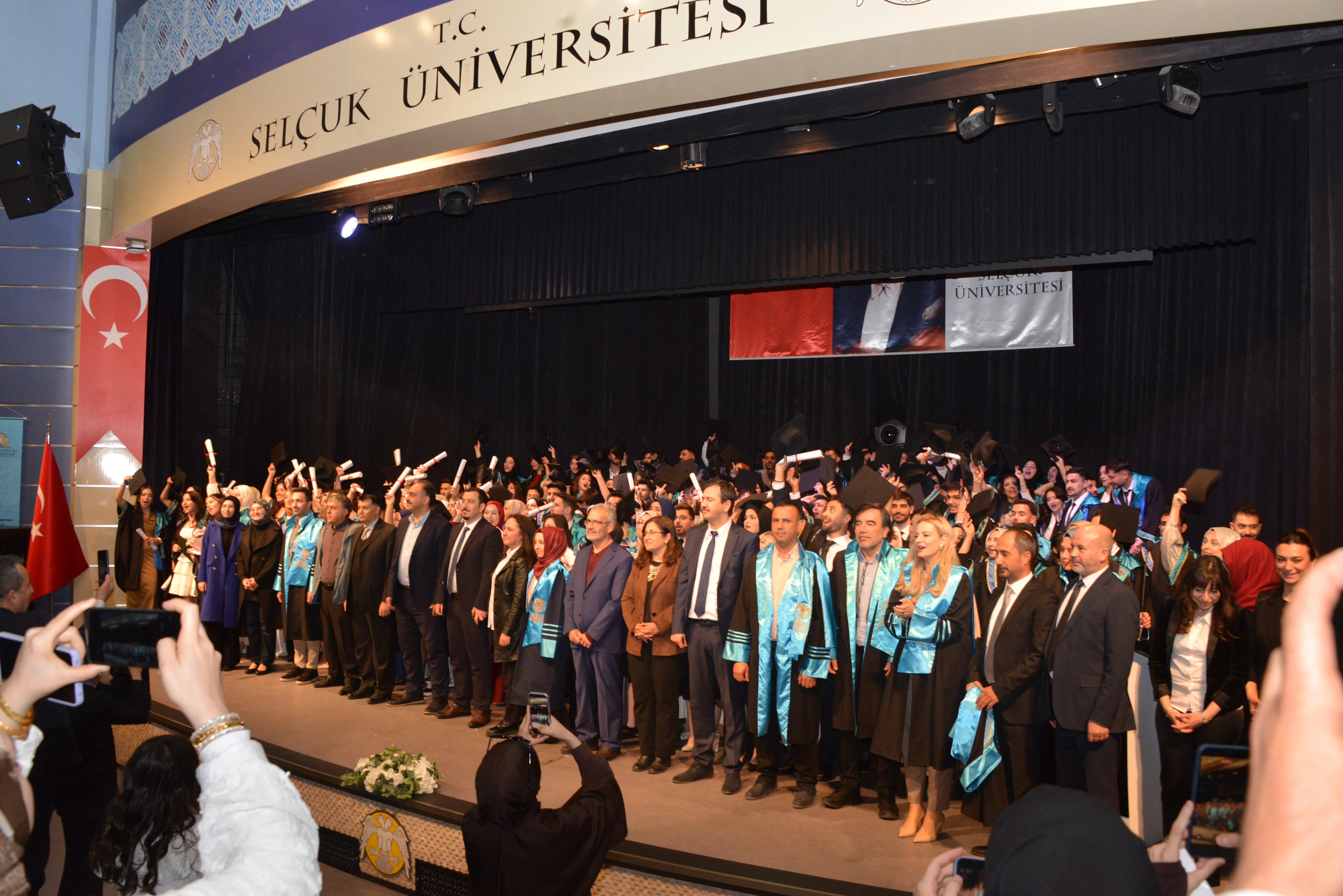 Fakültemiz 2025-2026 Eğitim Öğretim Yılı Mezuniyet Töreni Gerçekleştirildi