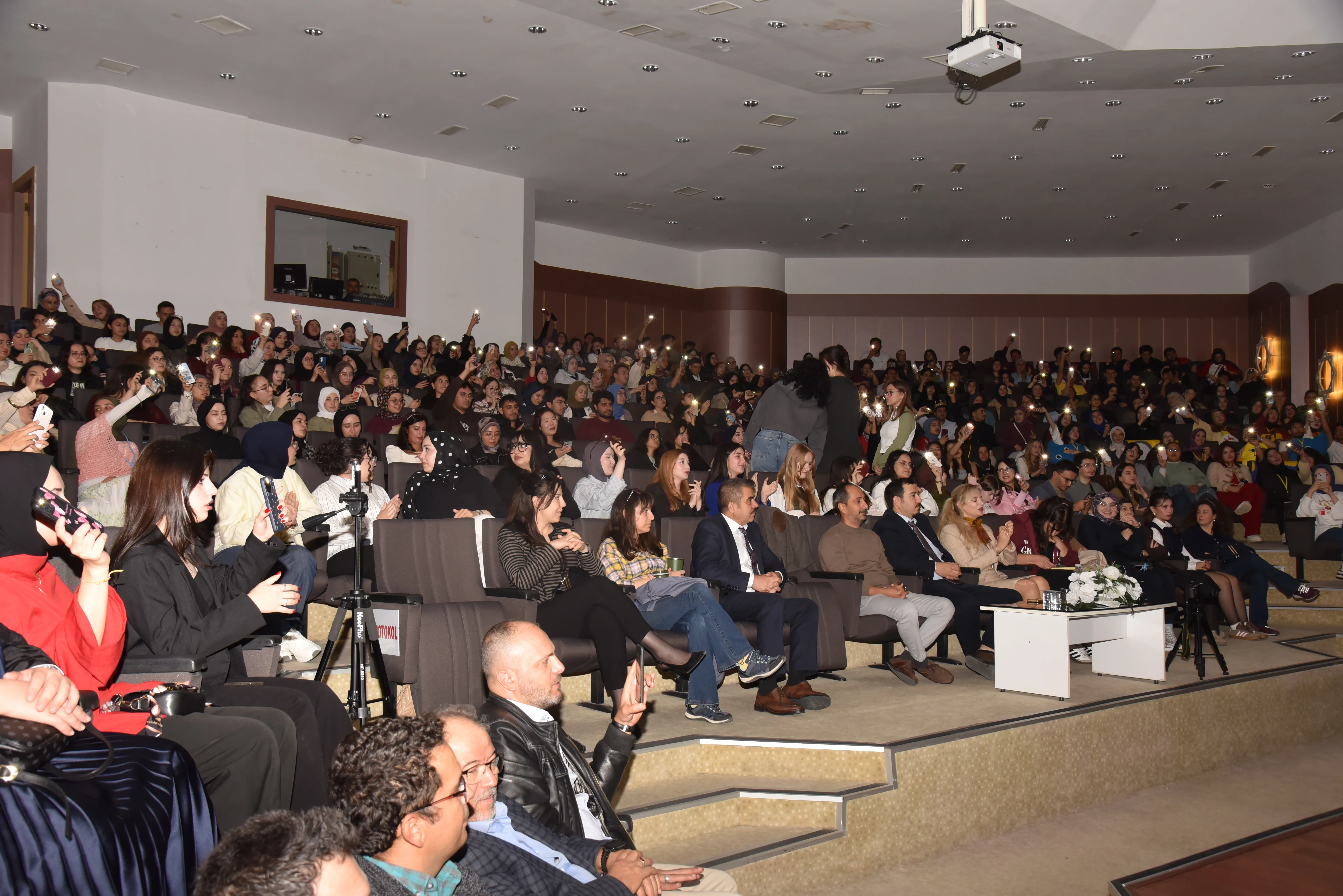 Fakültemizde Geleneksel Oryantasyon Programı Coşkuyla Gerçekleştirildi