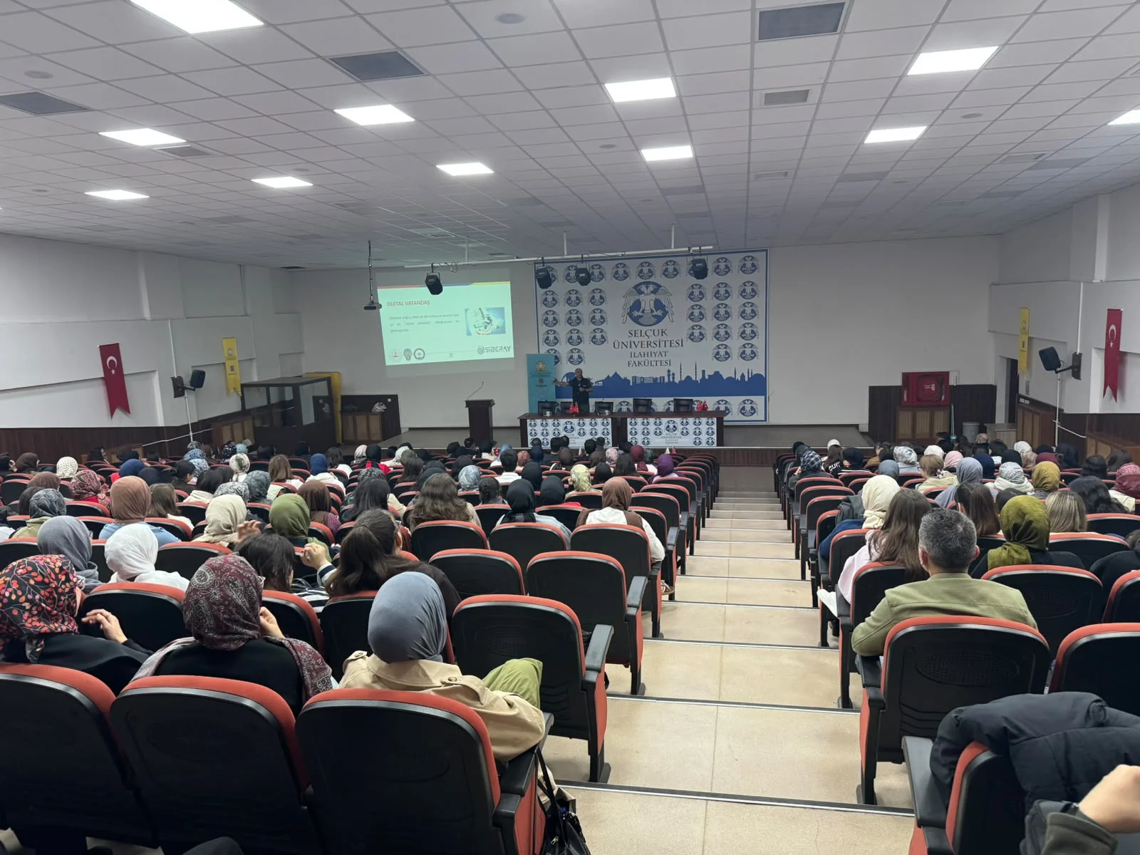 Siber Güvenlik Farkındalık Eğitimi Düzenlendi