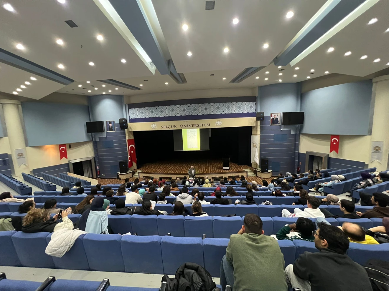 Renklerin Dansı – Prof. Dr. Ali Demirsoy Söyleşisi