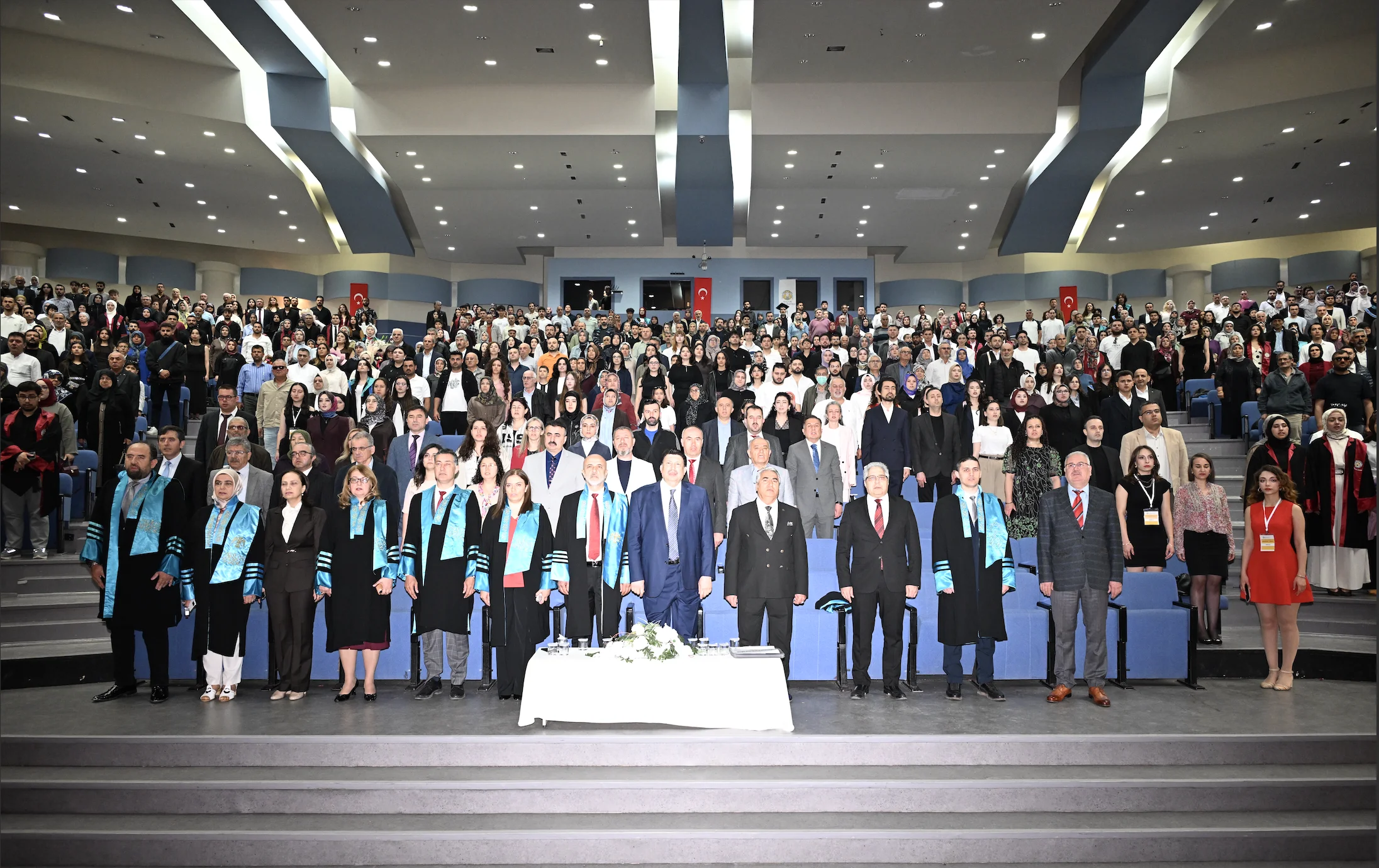 Fakültemiz 2025-2026 Mezuniyet Töreni Coşkuyla Gerçekleştirildi