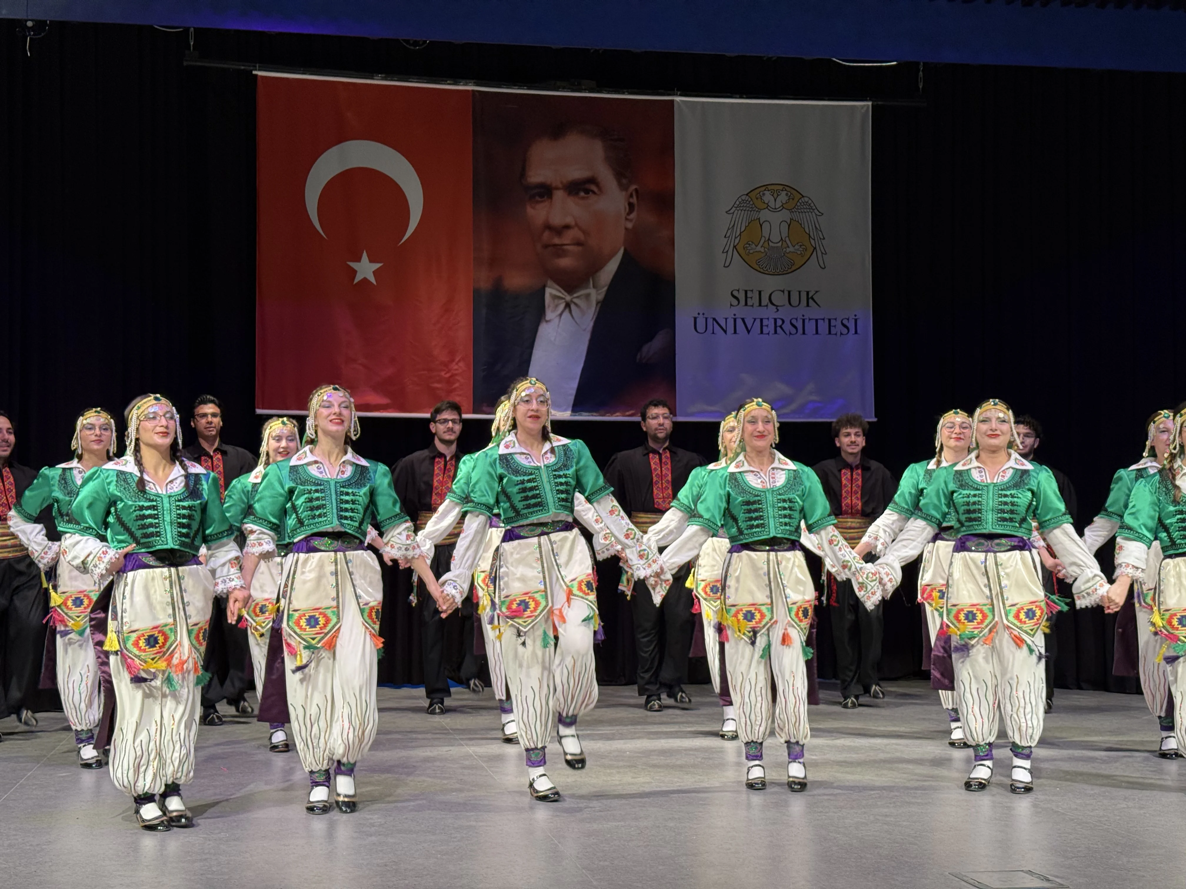 Fakültemiz 2025-2026 Mezuniyet Töreni Coşkuyla Gerçekleştirildi