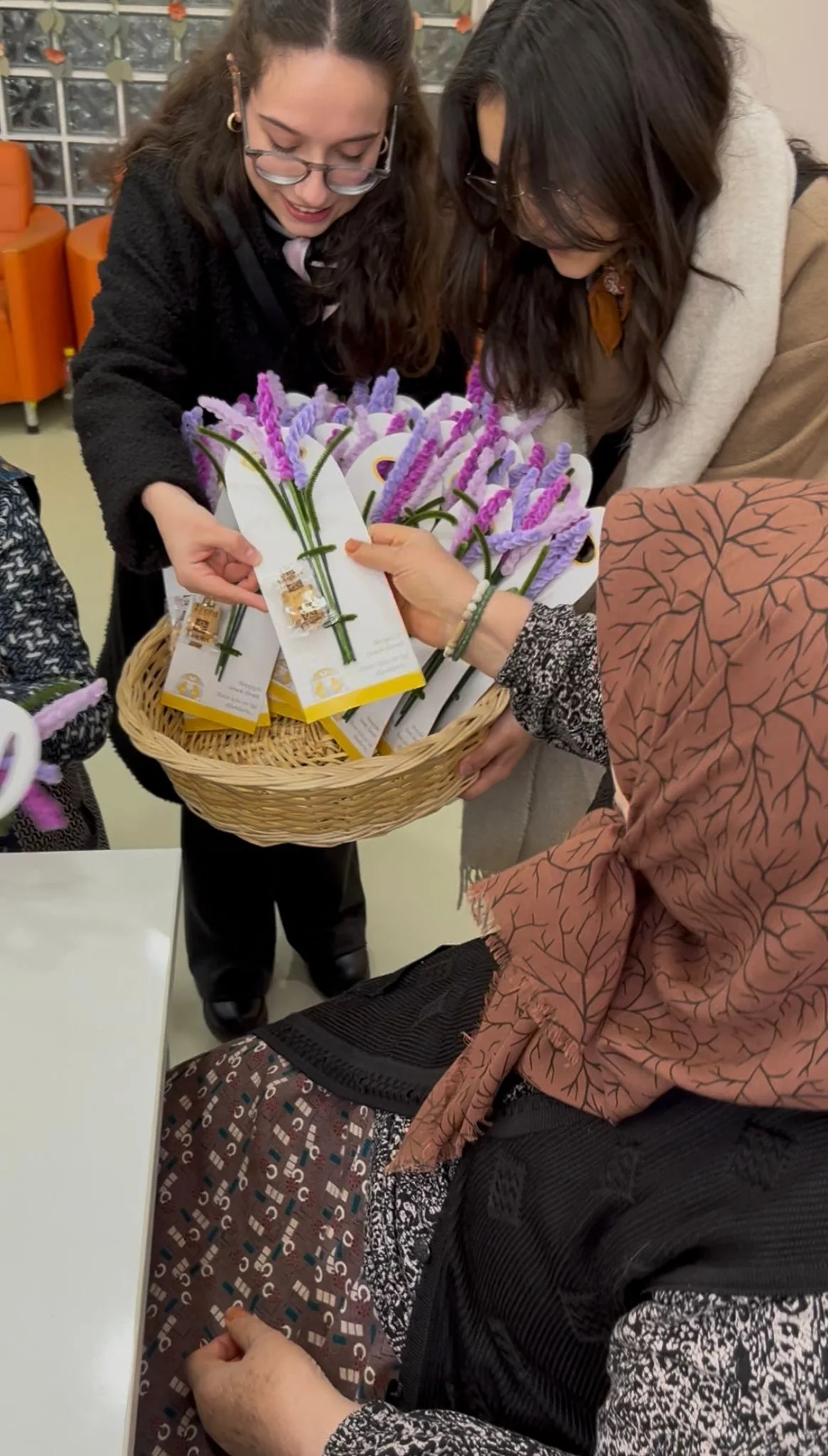 Endüstriyel Tasarım Öğrencilerinden Alzheimer Gündüz Yaşam Merkezi’ne Ziyaret