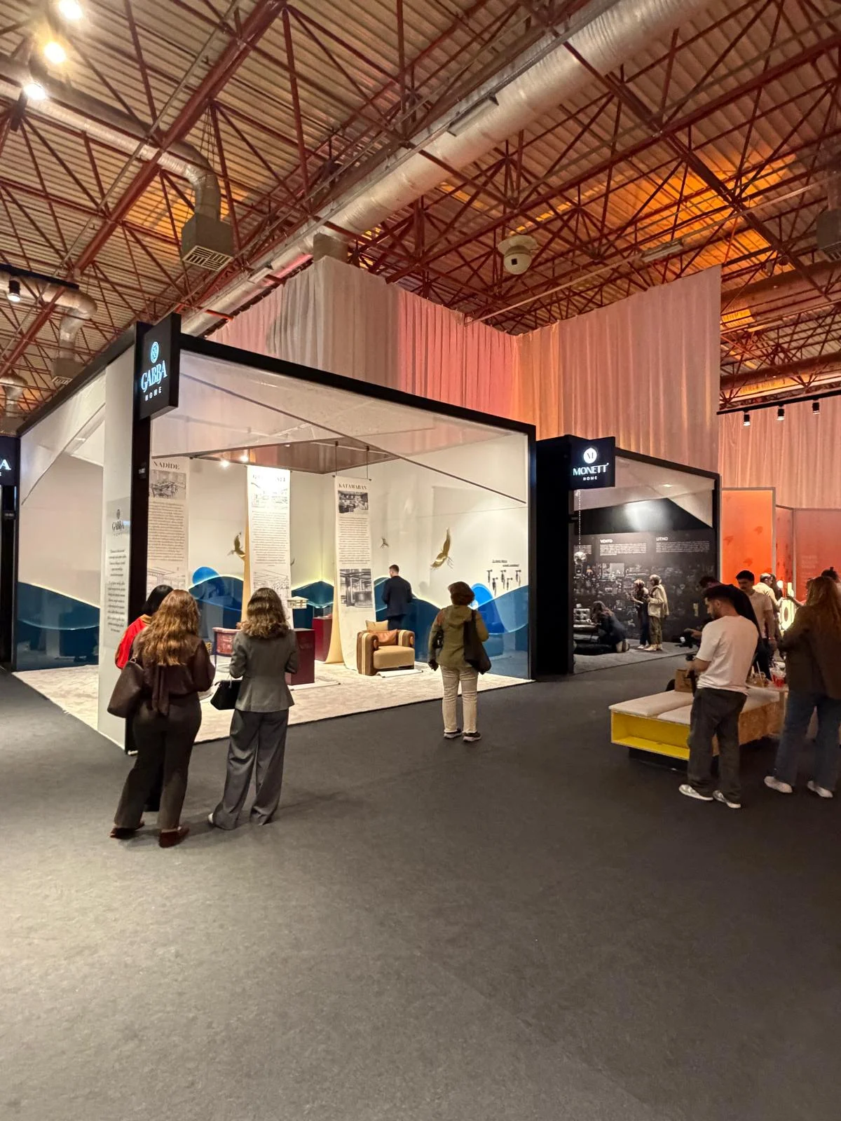 Selçuk Endüstriyel Tasarım Yine Furnishings & Design' da