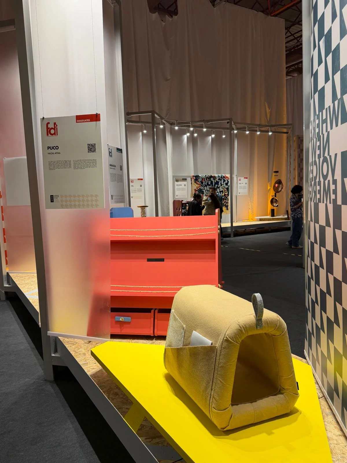 Selçuk Endüstriyel Tasarım Yine Furnishings & Design' da