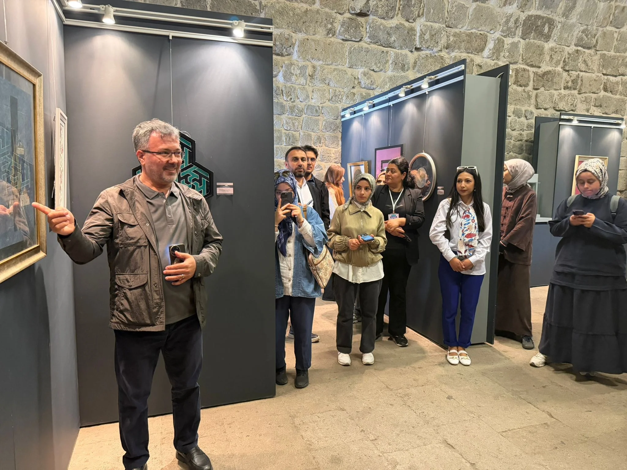 KAYSERİ'DE GELENEKSEL TÜRK SANATLARI SERGİSİ AÇILDI