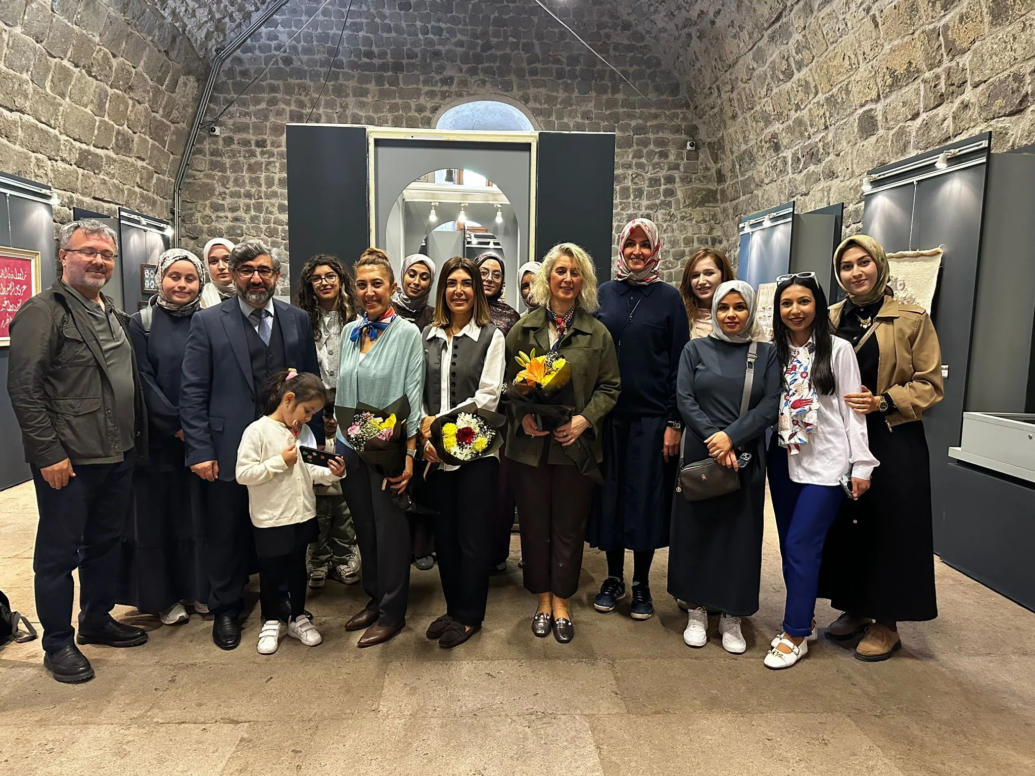 KAYSERİ'DE GELENEKSEL TÜRK SANATLARI SERGİSİ AÇILDI