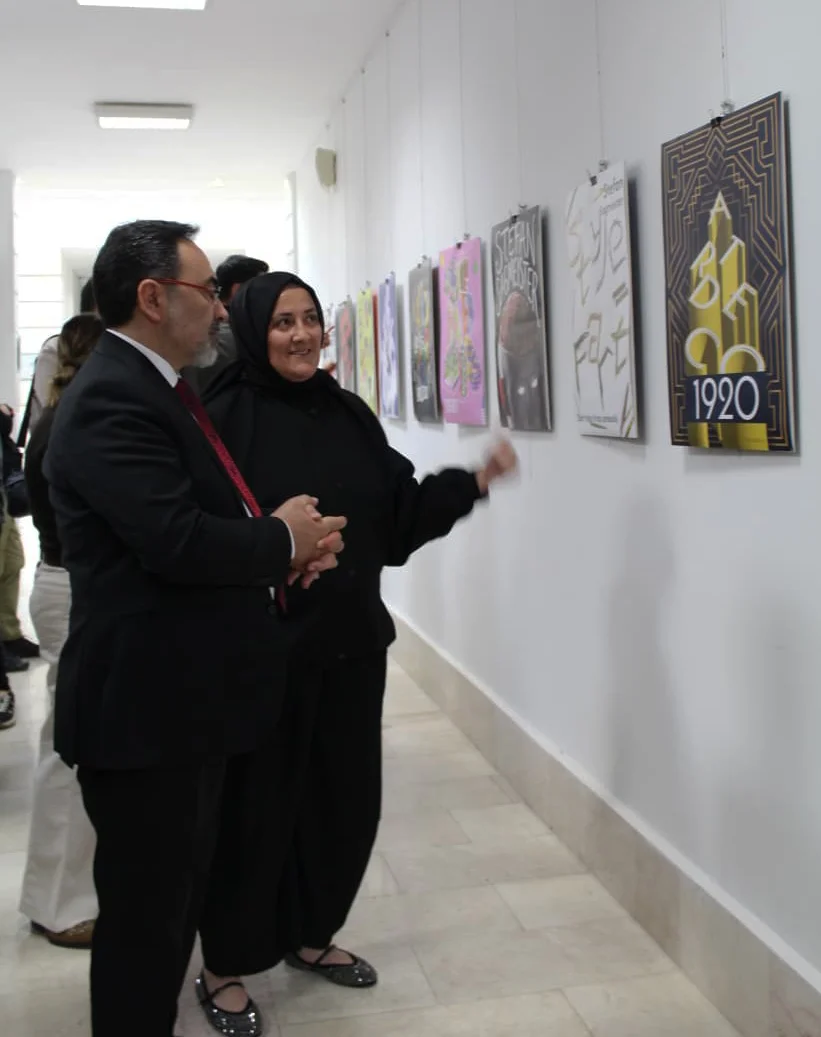 Tipografik Afişler Sayısal Tipografi ve İleri Tipografi Dersi Öğrenci Projeleri Sergisi açıldı