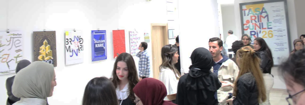 Tipografik Afişler Sayısal Tipografi ve İleri Tipografi Dersi Öğrenci Projeleri Sergisi açıldı