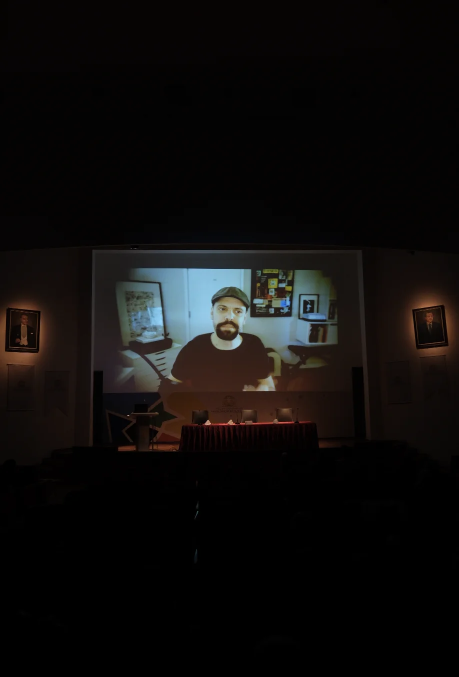 Video Gösterim / Ozan Karakoç konferansı gerçekleştirildi