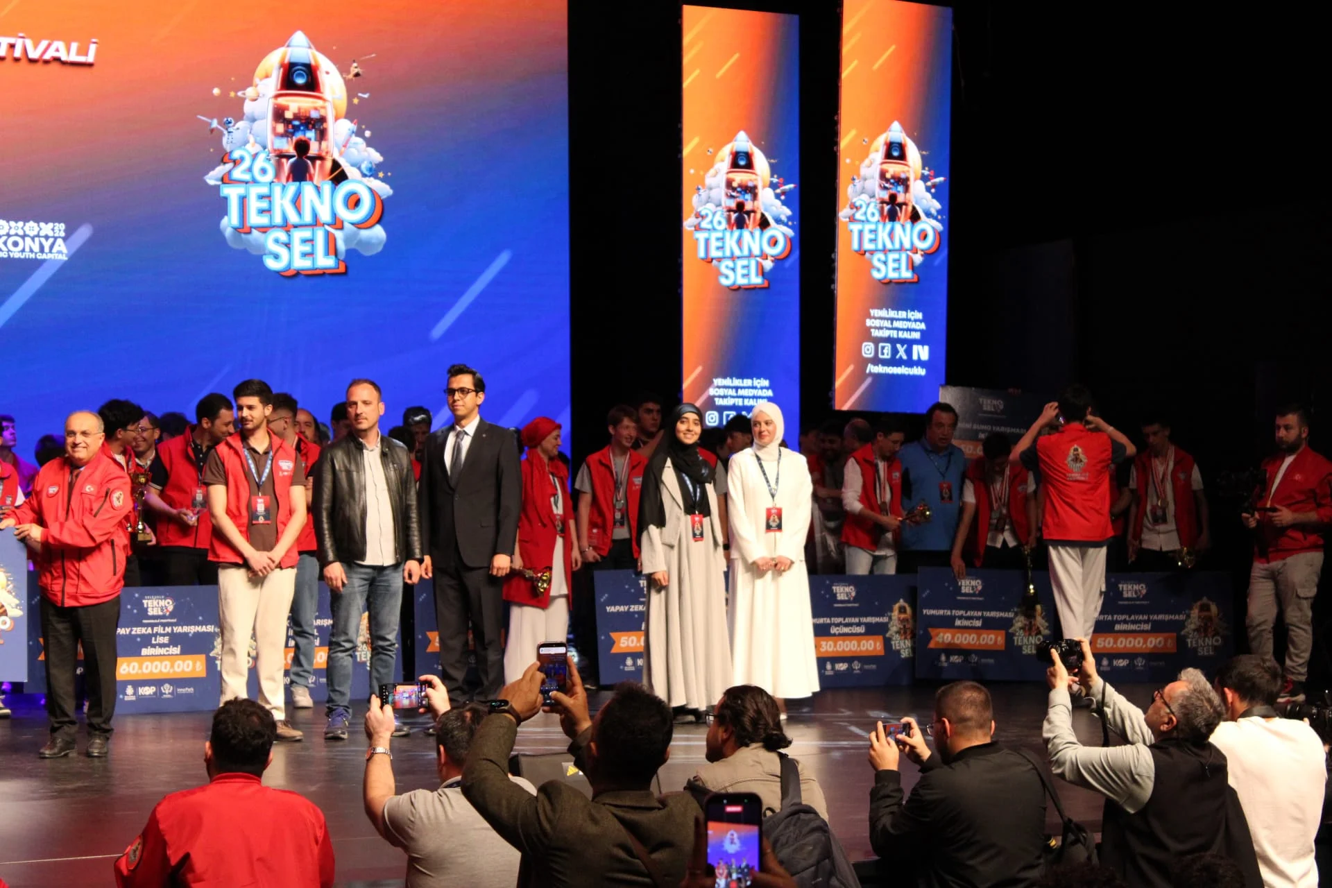 Öğrencilerimiz TEKNO-SEL 2026 Yapay Zekâ Film Yarışması'nda İkincilik Ödülünün Sahibi Oldu