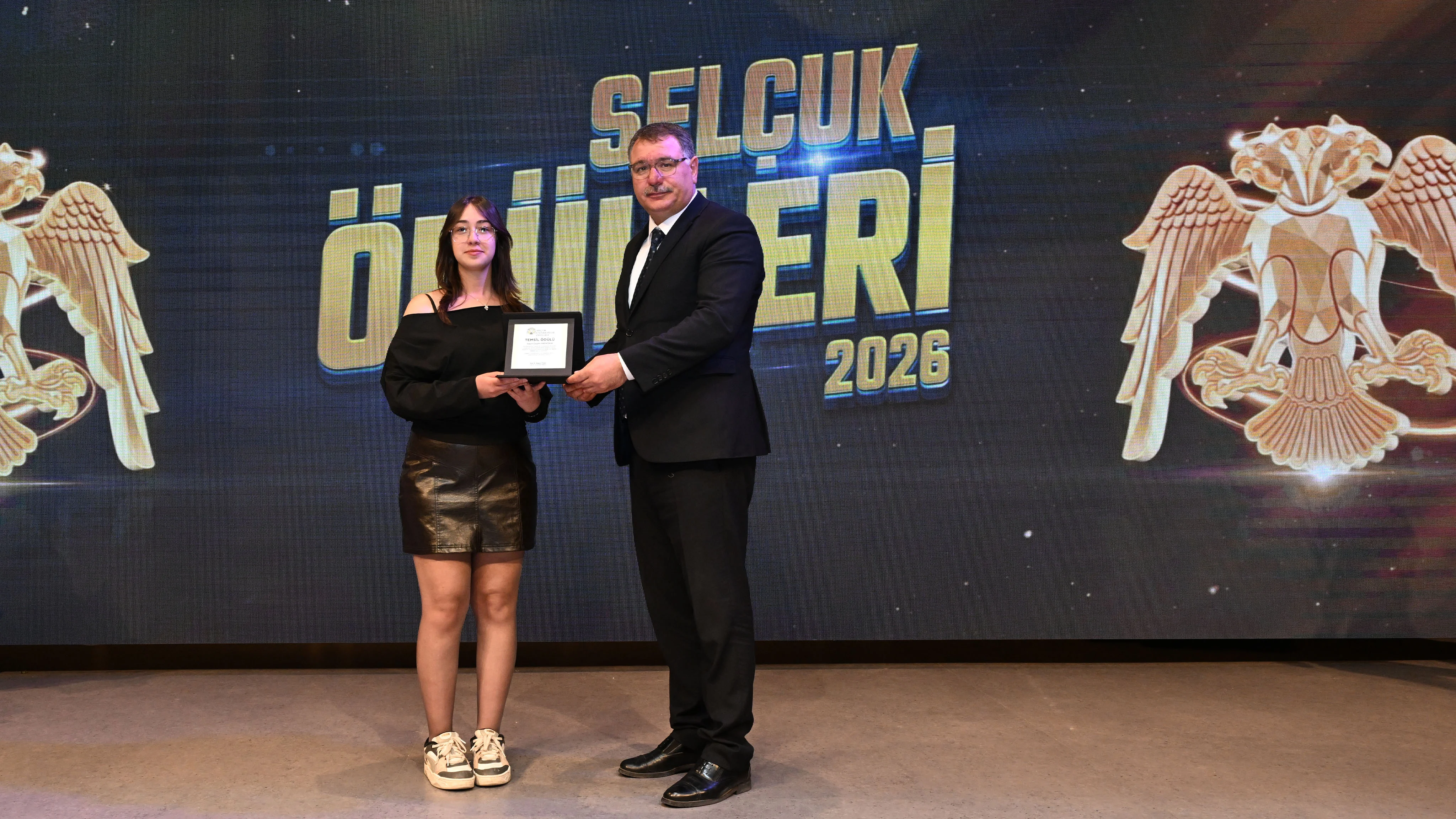 Selçuk Üniversitesinde başarıya katkı sağlayanlar ödüllendirildi