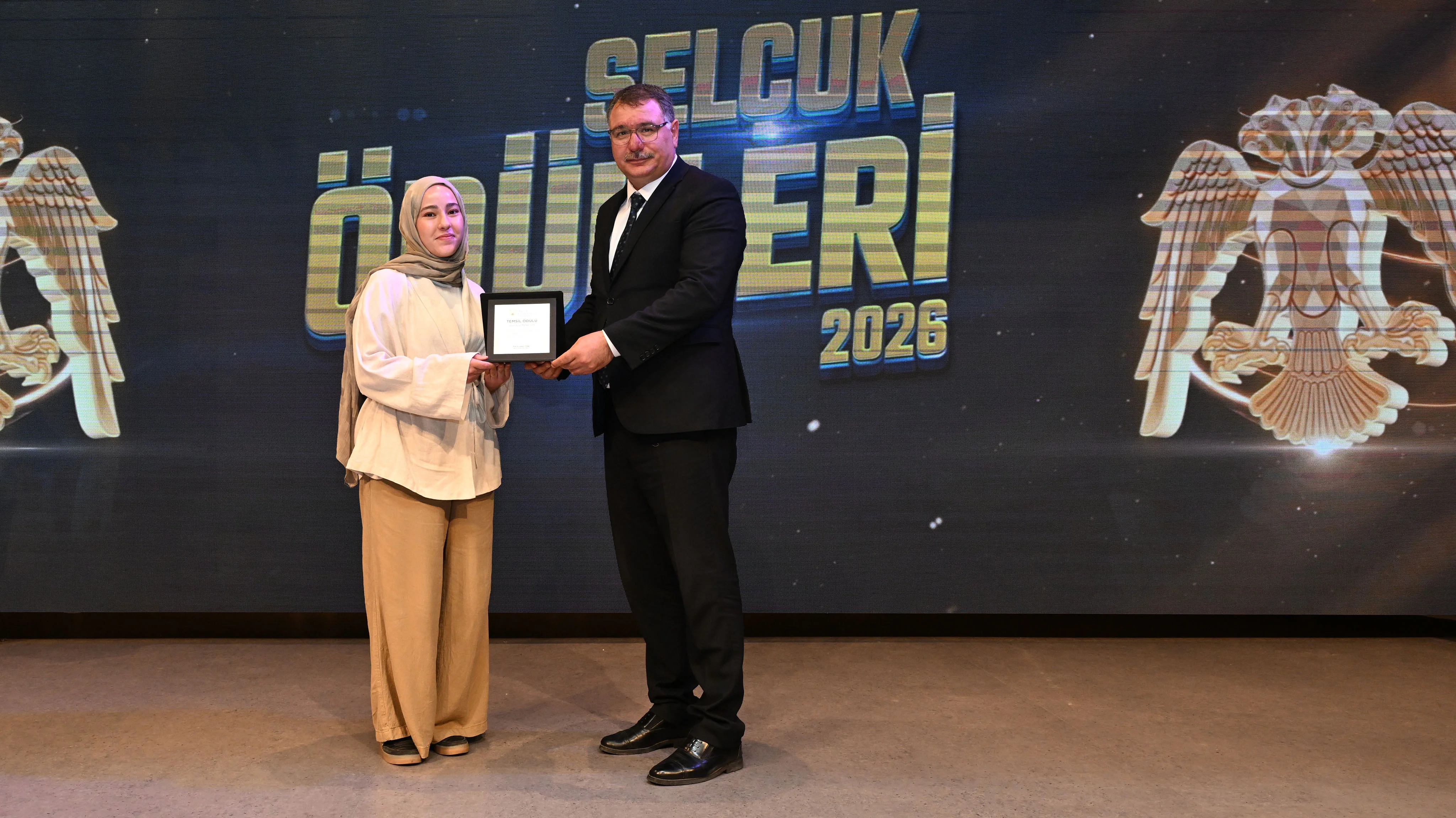 Selçuk Üniversitesinde başarıya katkı sağlayanlar ödüllendirildi