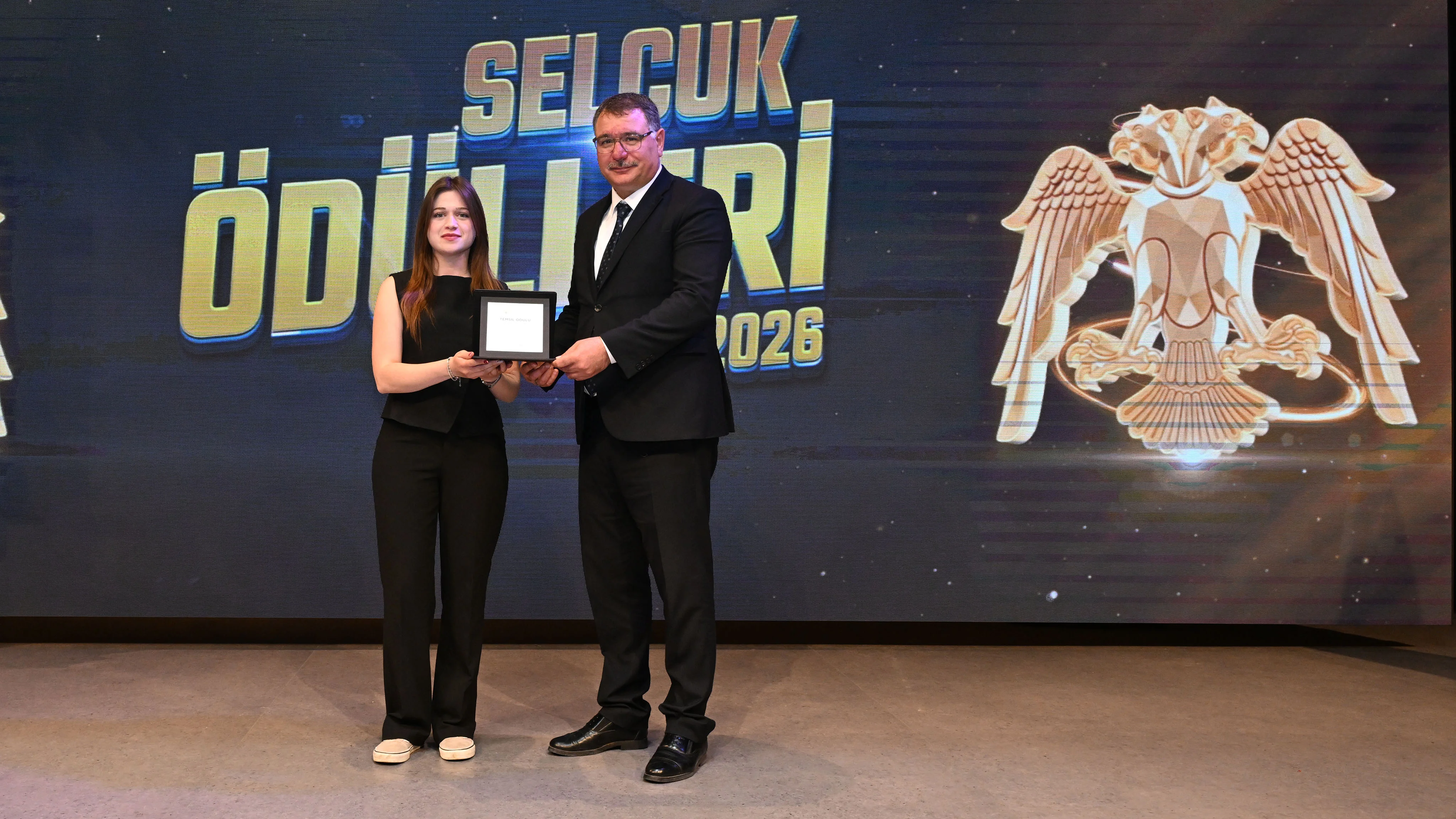 Selçuk Üniversitesinde başarıya katkı sağlayanlar ödüllendirildi