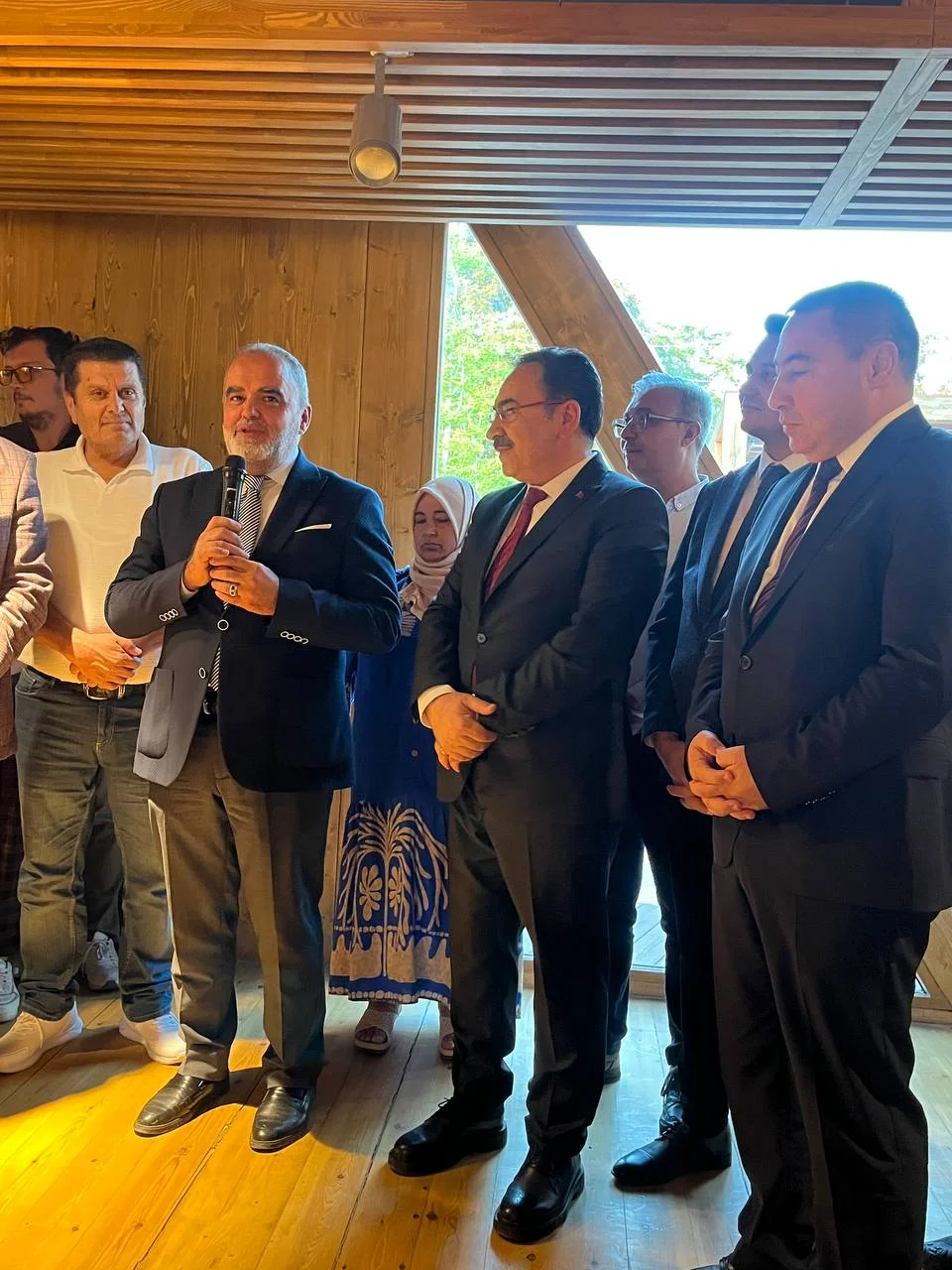 Fakültemiz Dekanı Prof. Dr. İlham Enveroğlu’nun “AŞK’A YOLCULUK” adlı Resim Sergisi gerçekleştirildi