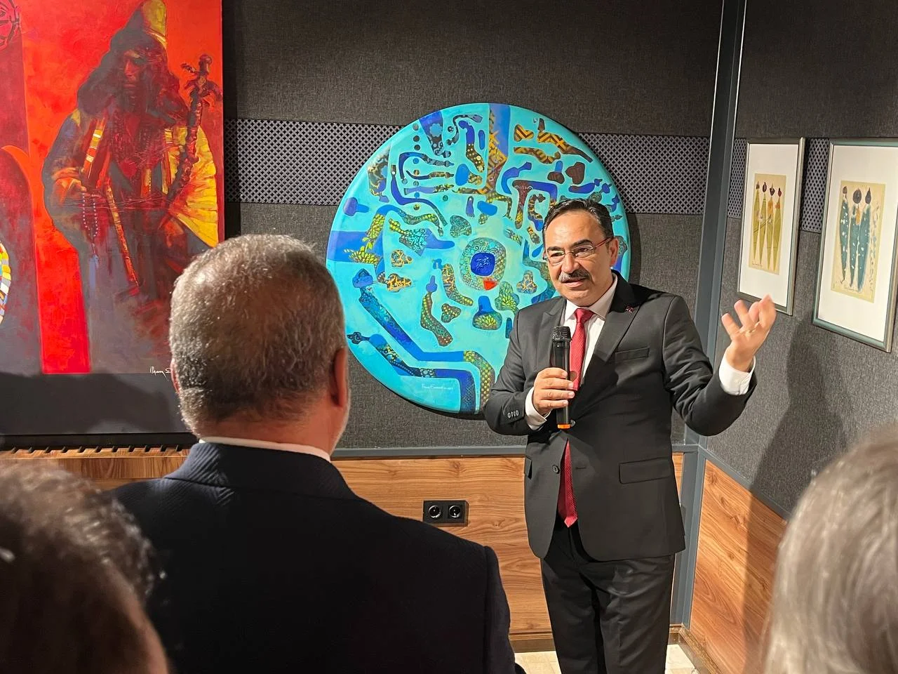 Fakültemiz Dekanı Prof. Dr. İlham Enveroğlu’nun “AŞK’A YOLCULUK” adlı Resim Sergisi gerçekleştirildi