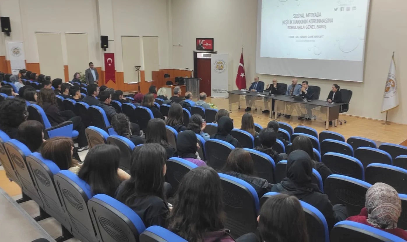 Lise Öğrencilerine Önce Eğitim Sonra Konser