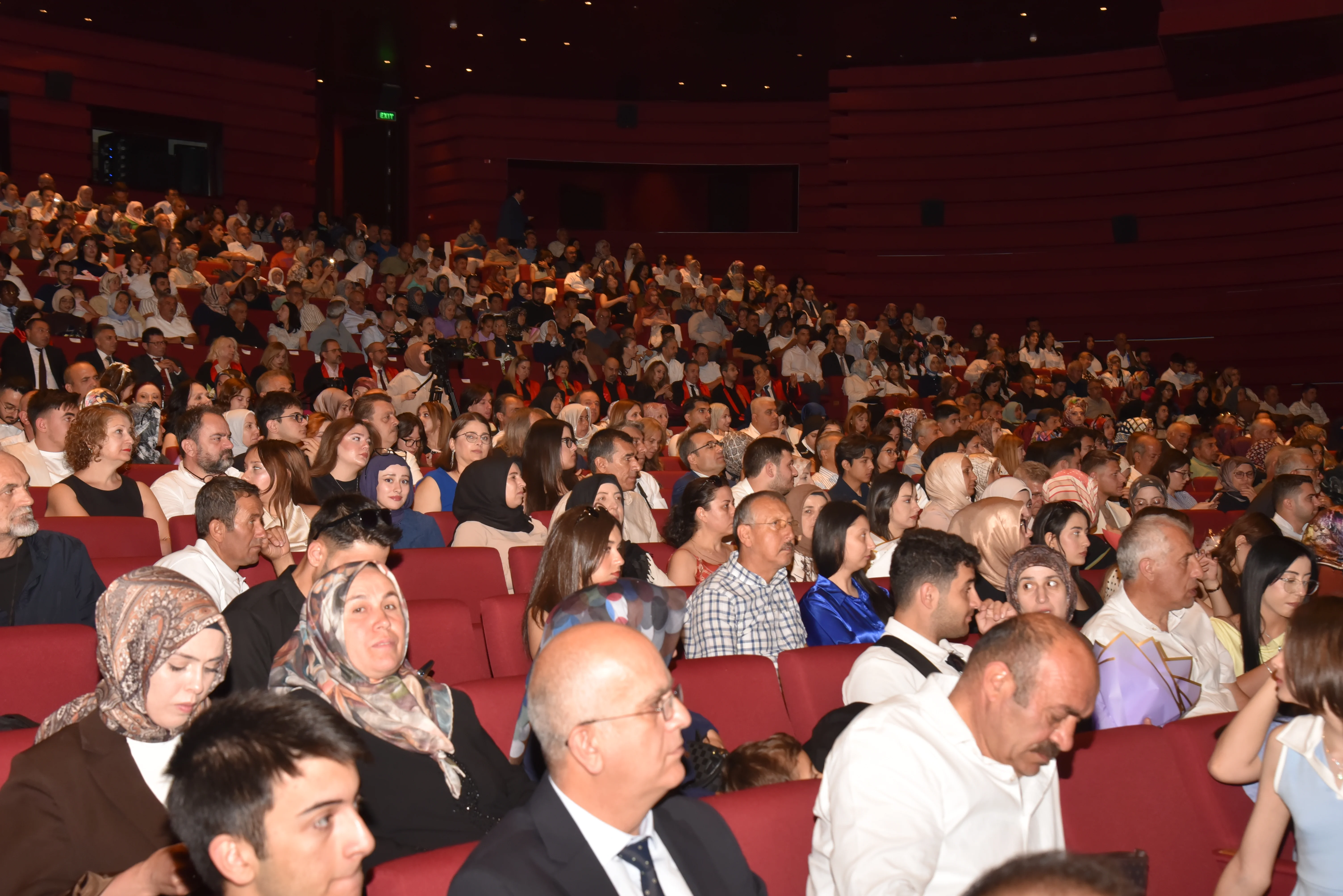 Fakültemiz 2025-2026 Eğitim-Öğretim Yılı Mezuniyet Töreni Yapıldı.