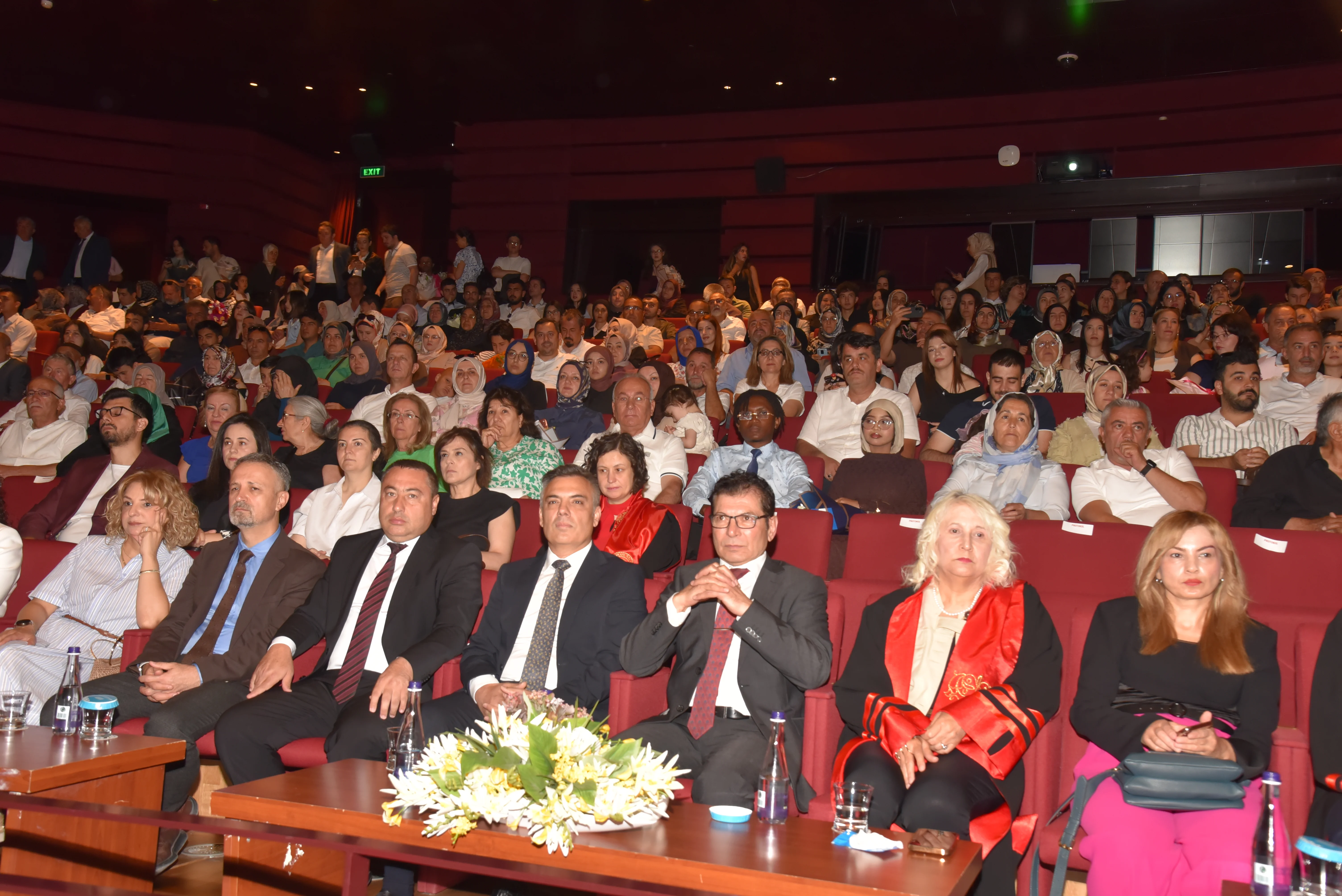 Fakültemiz 2025-2026 Eğitim-Öğretim Yılı Mezuniyet Töreni Yapıldı.