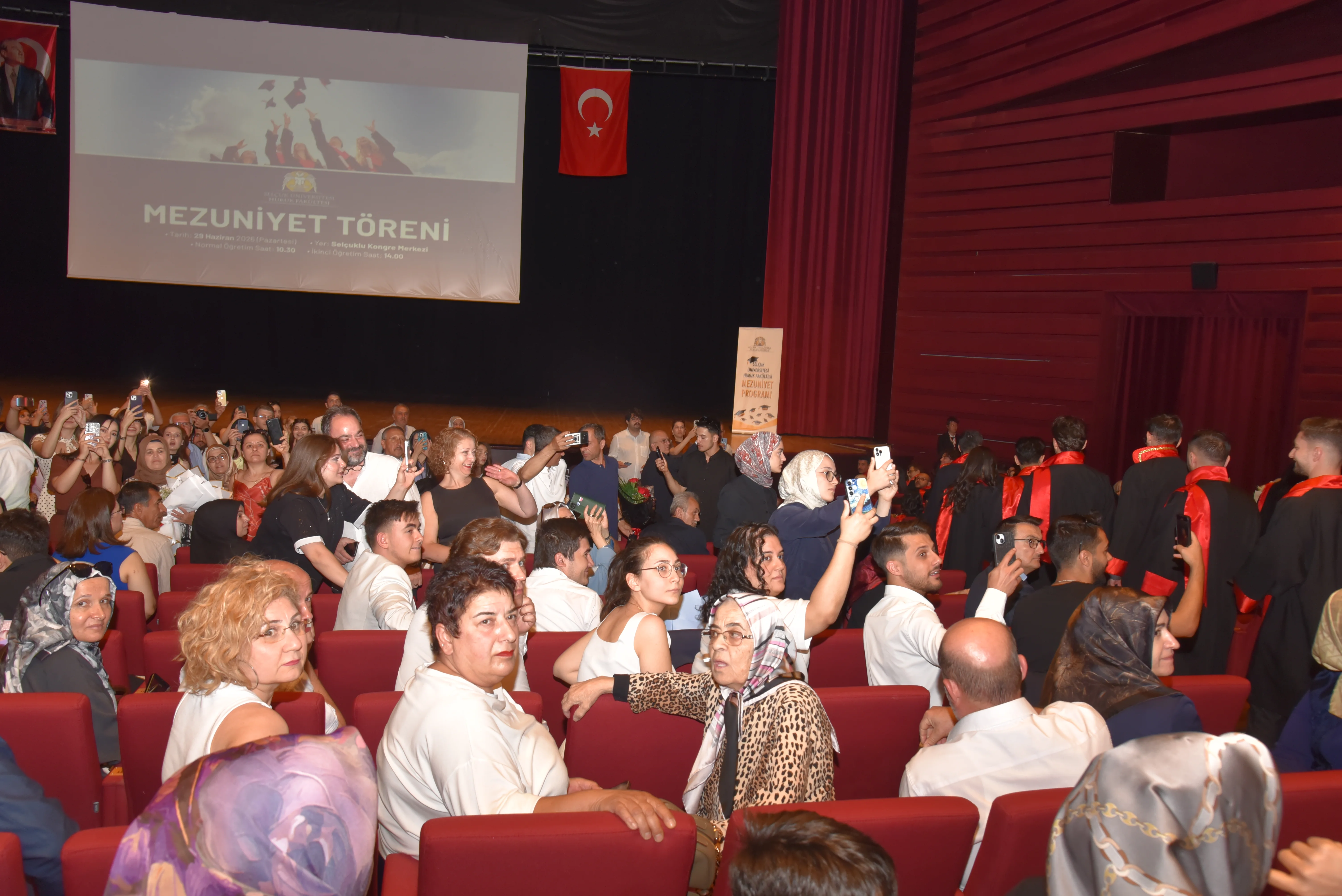 Fakültemiz 2025-2026 Eğitim-Öğretim Yılı Mezuniyet Töreni Yapıldı.